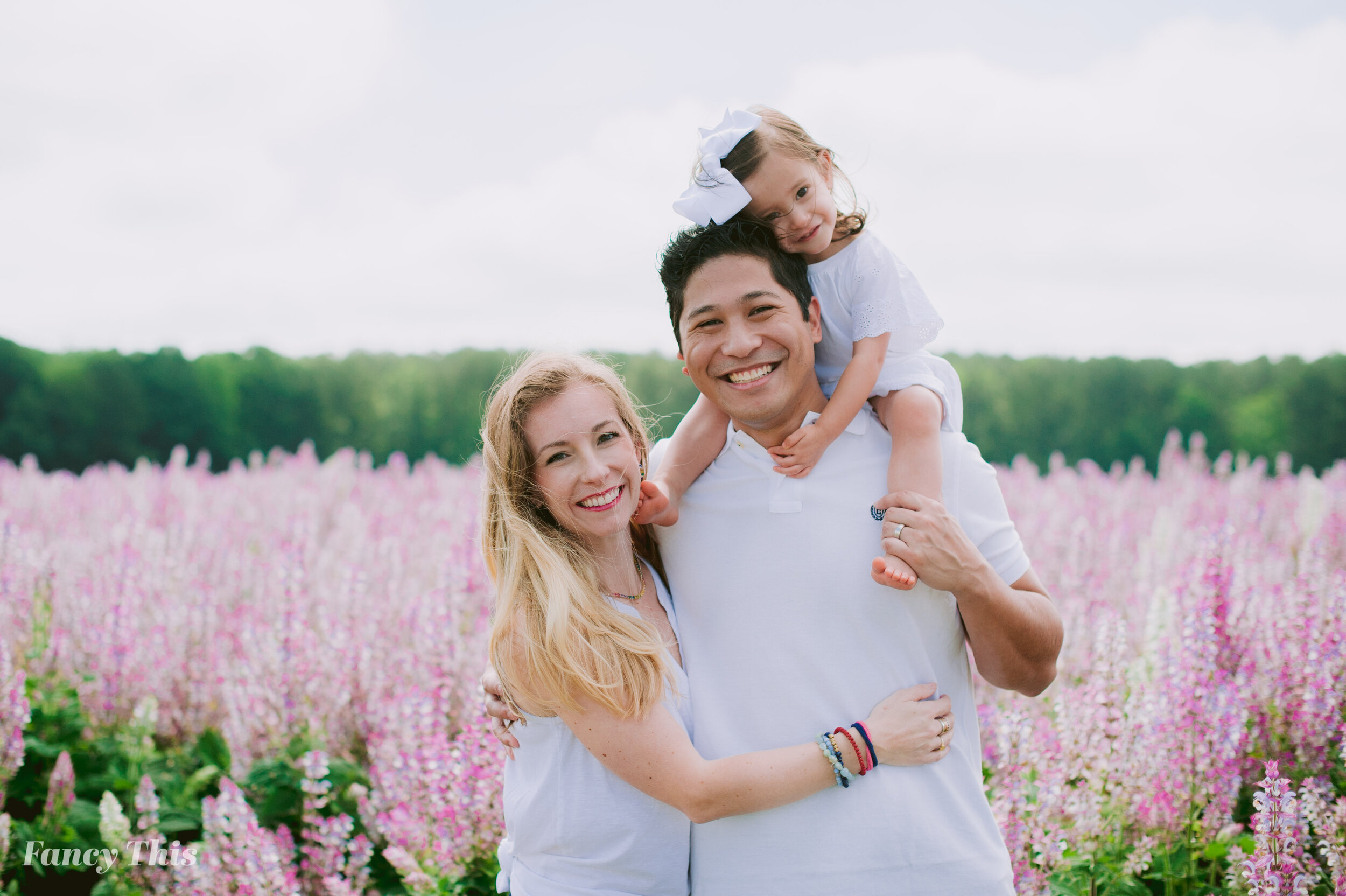 greenvillefamilyphotographer_outerbanksfamilyphotographer_sagefarmfamilysession_raleighfamilyphotographer-105.jpg