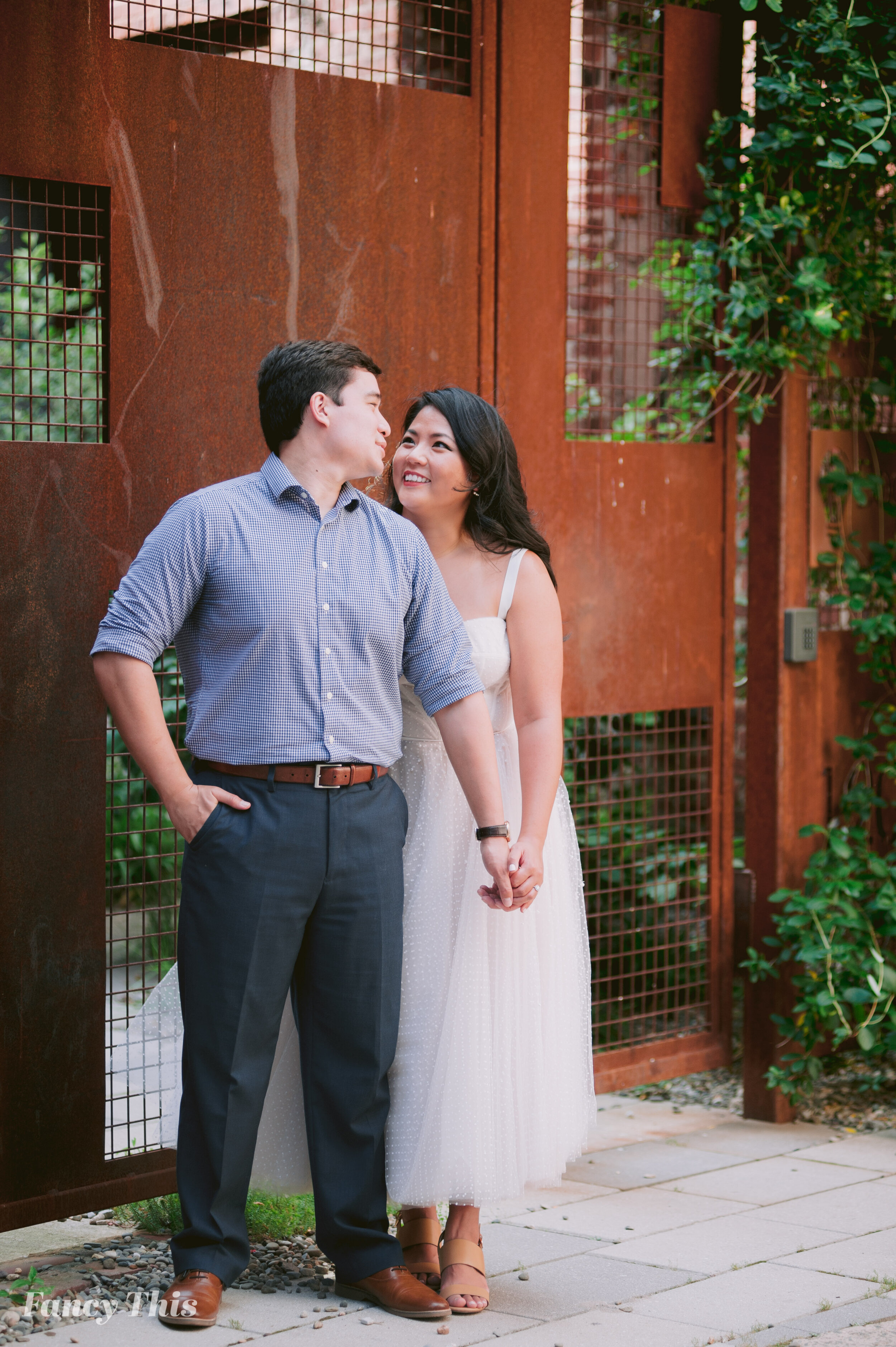 downtowndurhamengagementphotos_durhamweddingphotography_fancythisphotography-6.jpg