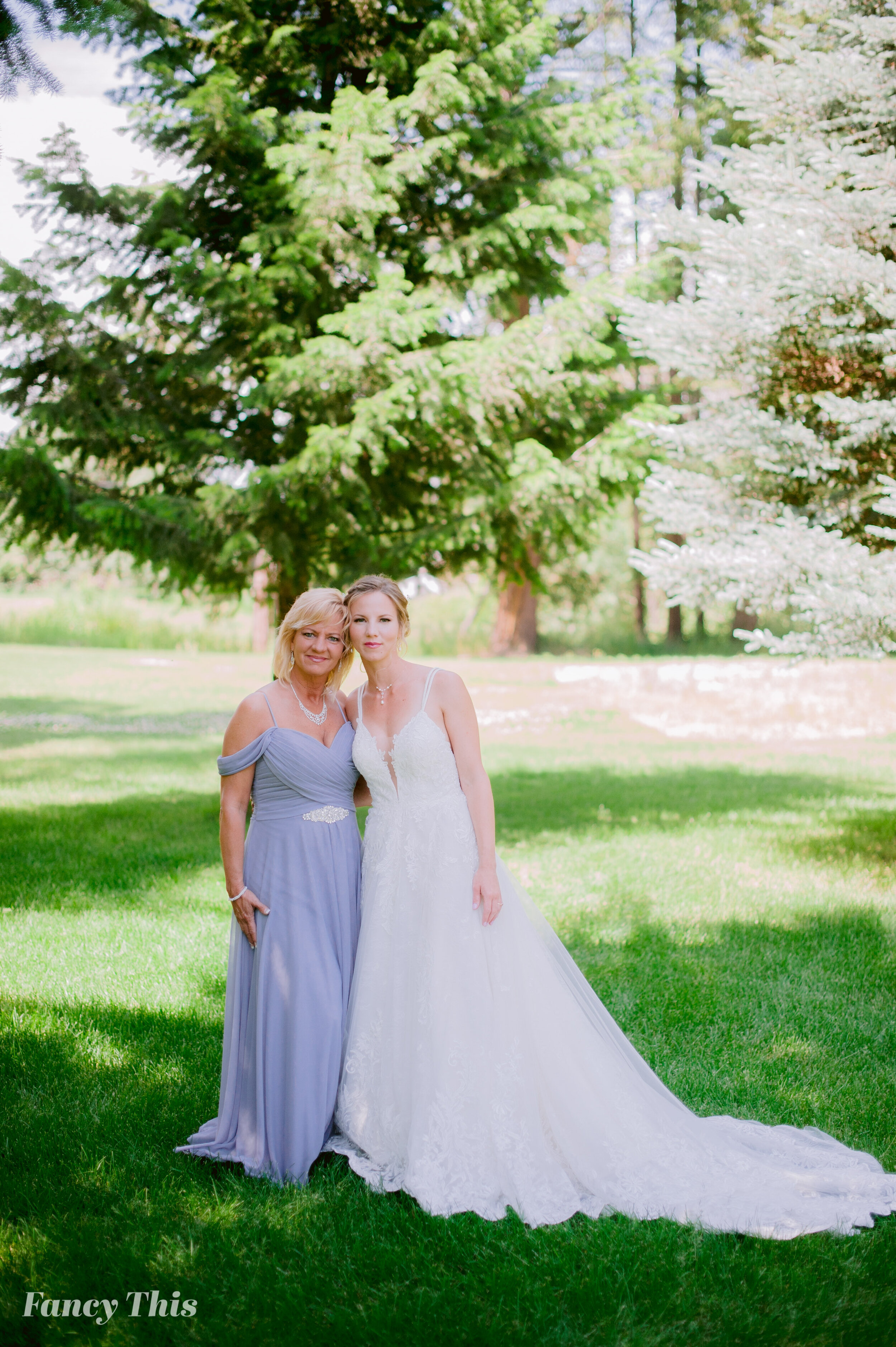 glaciernationalparkwedding_montanaweddingphotographer_glaciernationalparkweddingphotography_destinationweddingphotography_fancythisphotography-74.jpg