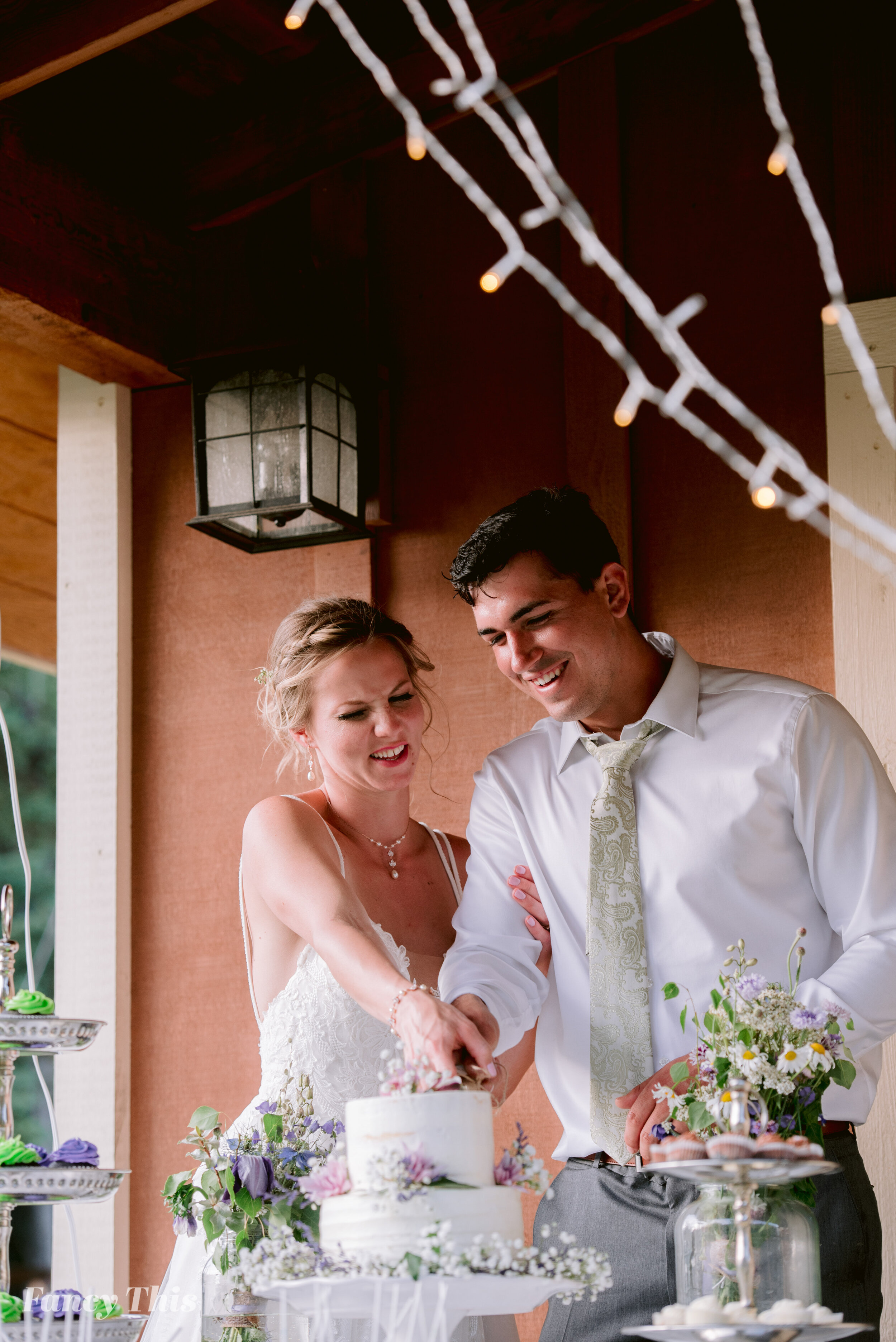 glaciernationalparkwedding_montanaweddingphotographer_glaciernationalparkweddingphotography_destinationweddingphotography_fancythisphotography-566.jpg