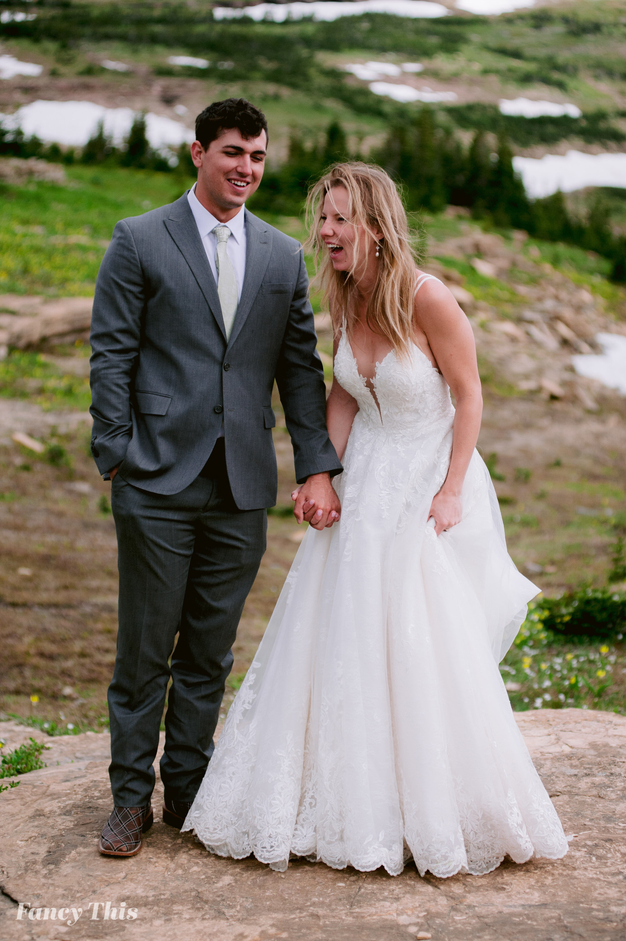 glaciernationalparkwedding_montanaweddingphotographer_glaciernationalparkweddingphotography_destinationweddingphotography_fancythisphotography-767.jpg