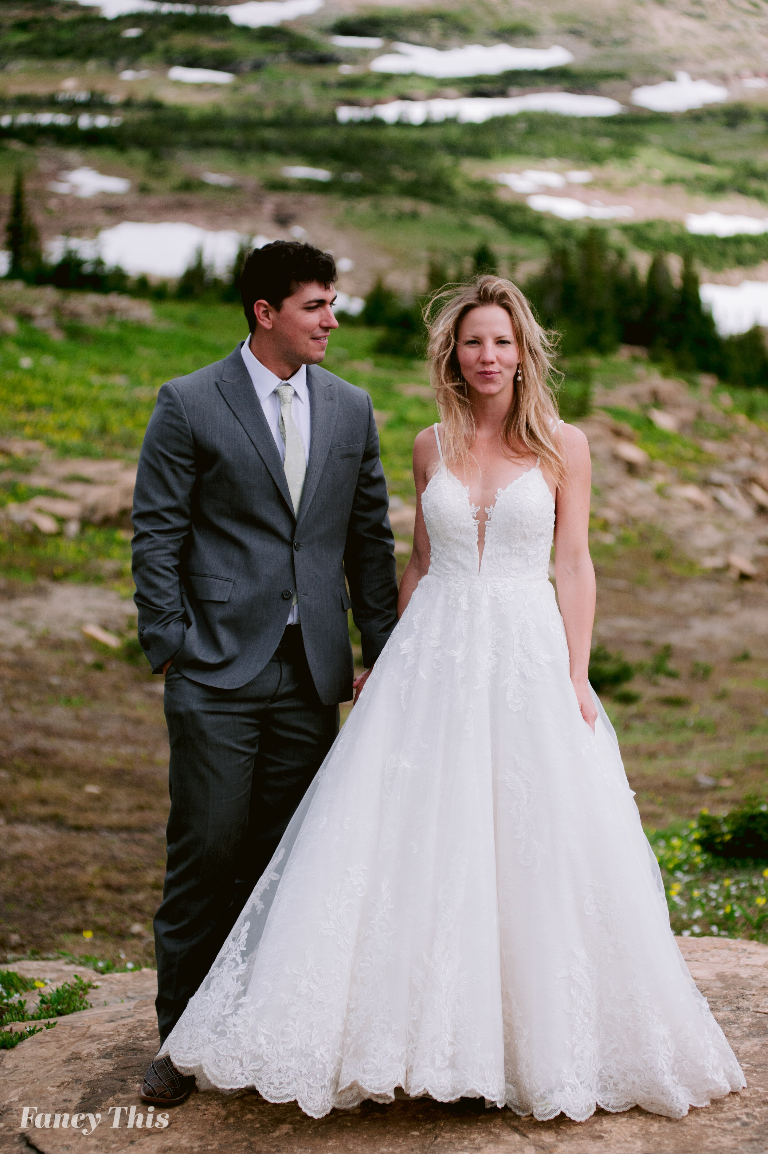 glaciernationalparkwedding_montanaweddingphotographer_glaciernationalparkweddingphotography_destinationweddingphotography_fancythisphotography-764.jpg