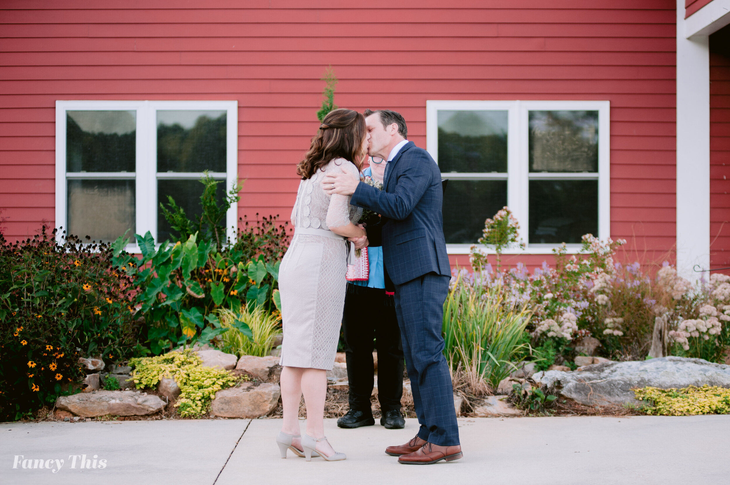 hillsboroughncwedding_hillsboroughweddingphotographer_smallweddingphotography-60.jpg