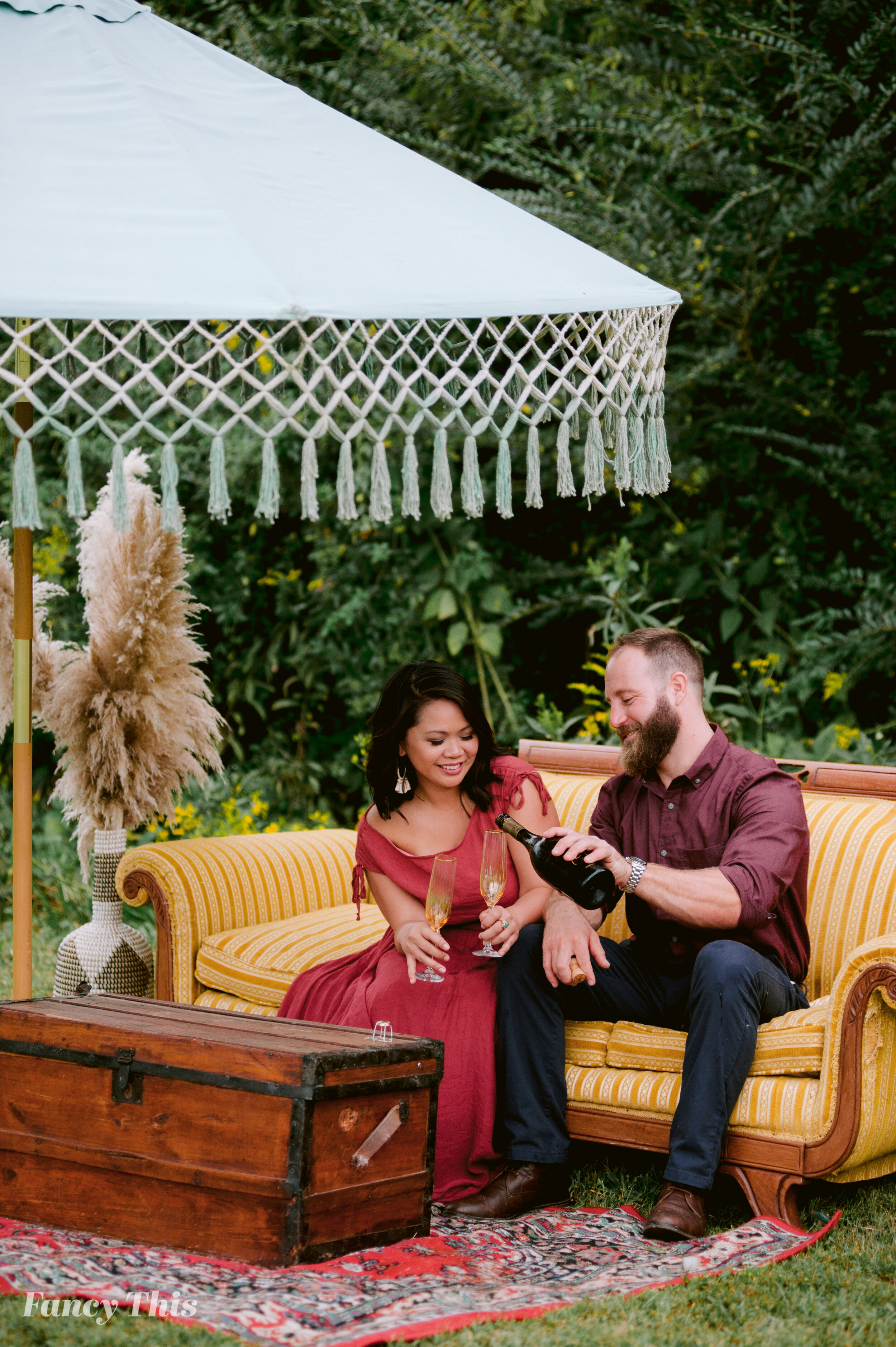 theoaksatoxfordengagementsession_oxfordweddingphotographer_ncweddingphotography_farmwedding-79.jpg