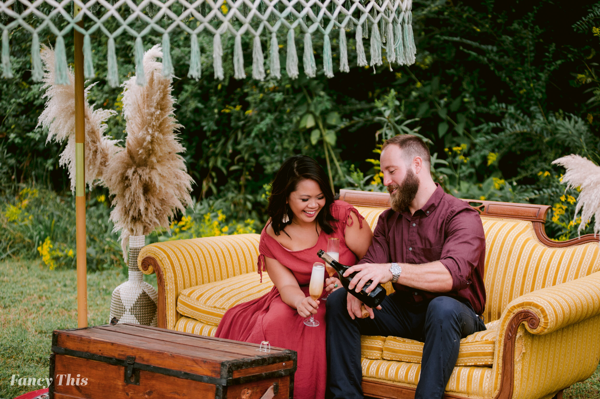 theoaksatoxfordengagementsession_oxfordweddingphotographer_ncweddingphotography_farmwedding-81.jpg