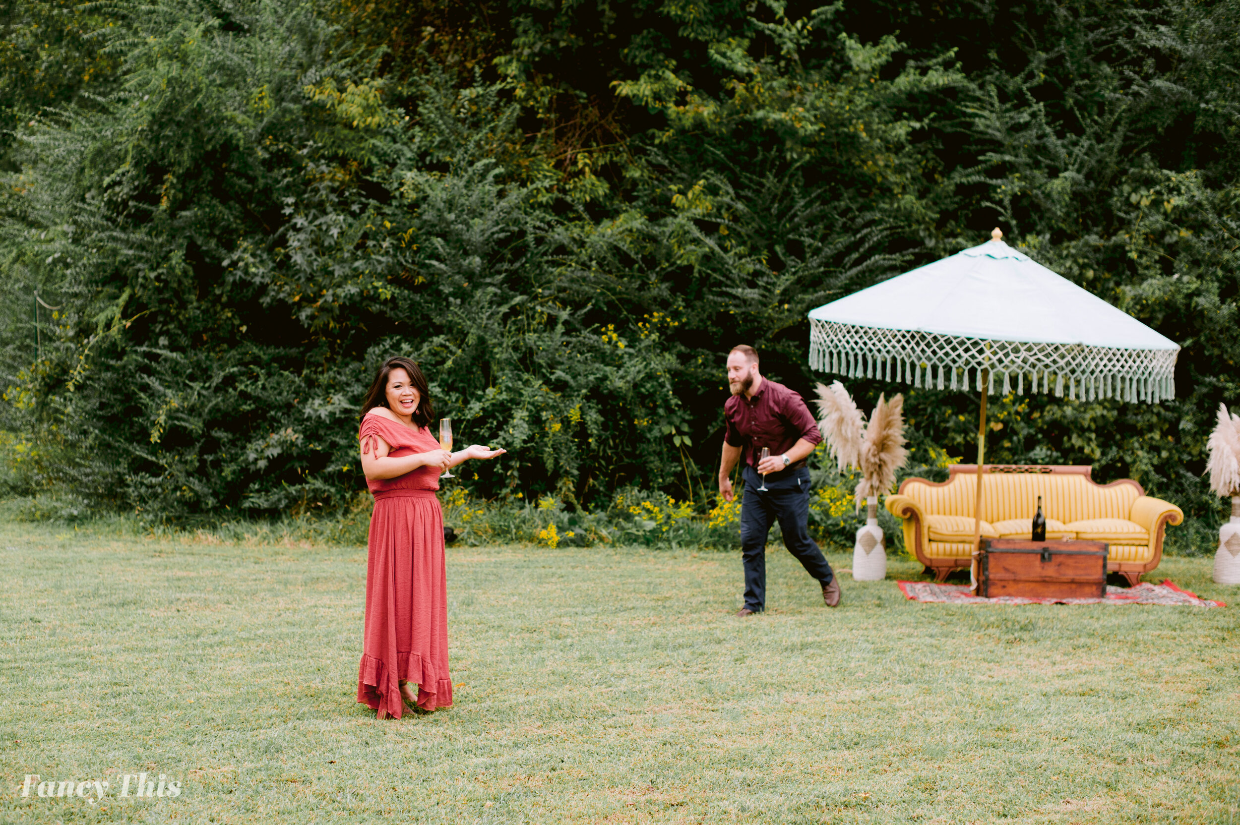 theoaksatoxfordengagementsession_oxfordweddingphotographer_ncweddingphotography_farmwedding-89.jpg