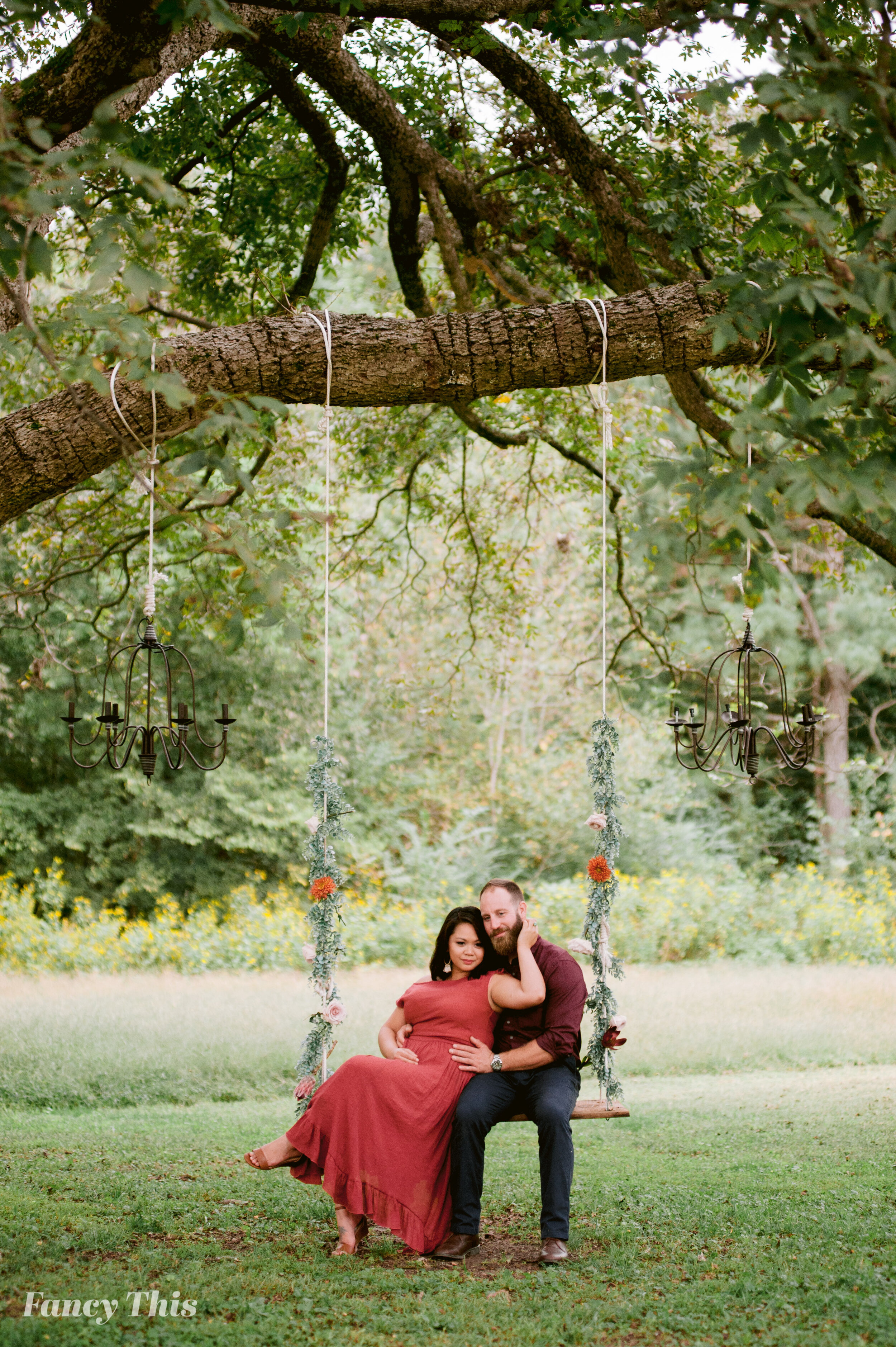 theoaksatoxfordengagementsession_oxfordweddingphotographer_ncweddingphotography_farmwedding-118.jpg