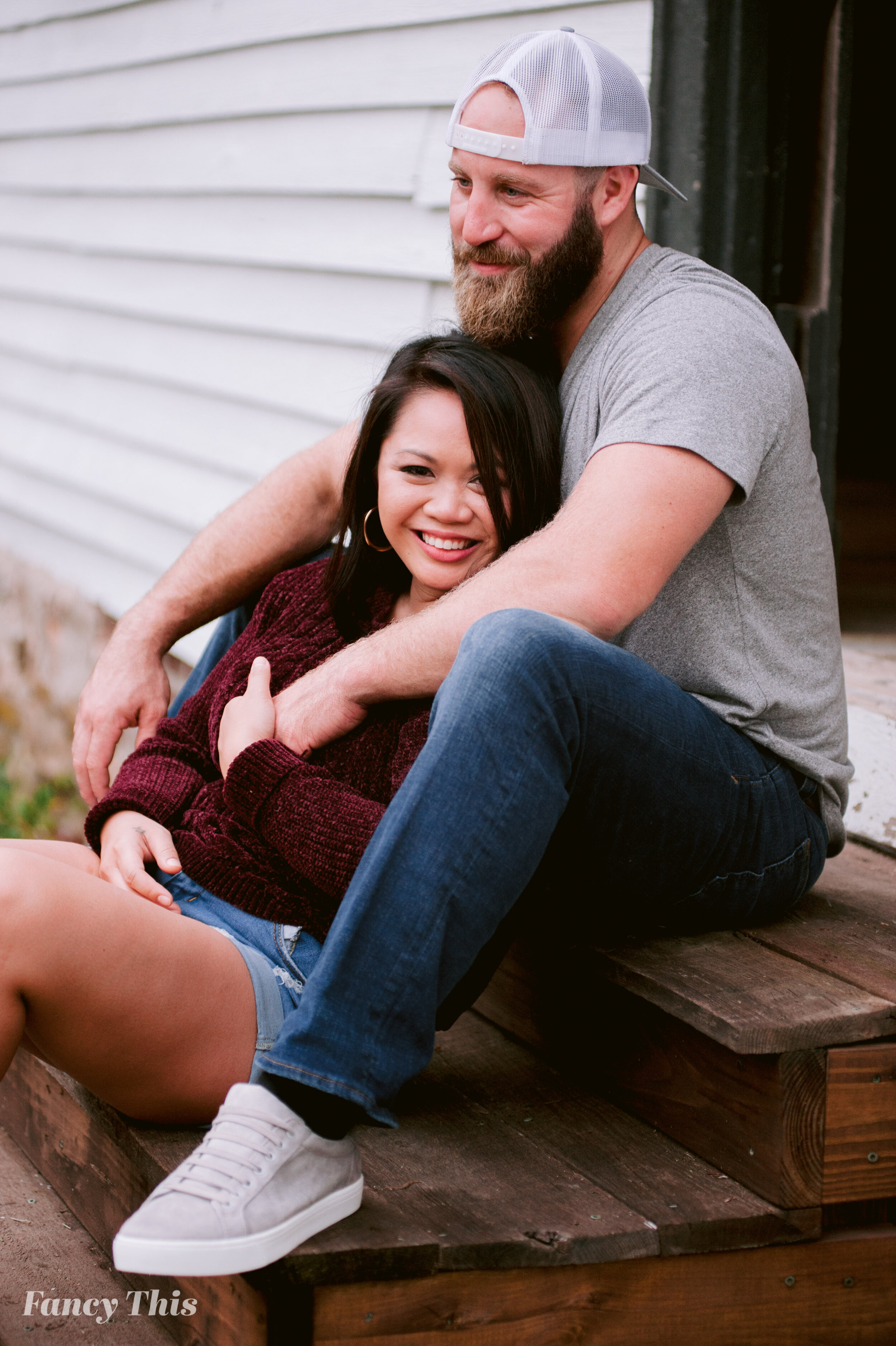 theoaksatoxfordengagementsession_oxfordweddingphotographer_ncweddingphotography_farmwedding-176.jpg