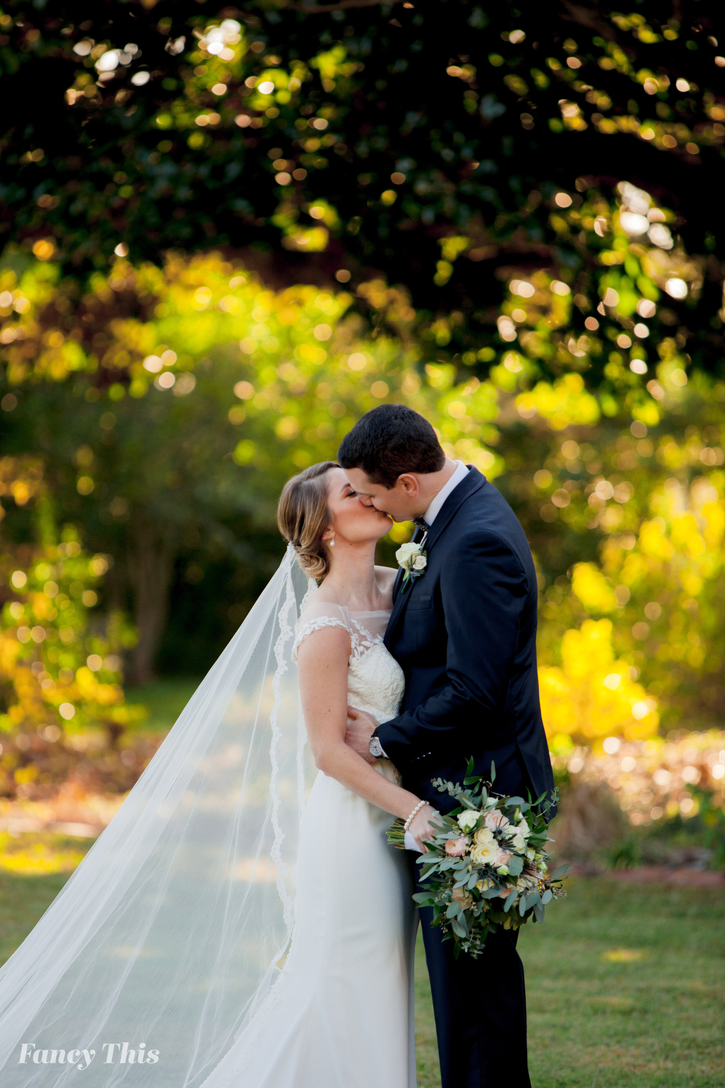 tryonpalacewedding_tryonpalaceweddingphotography_newbernweddingphotographer_persimmonsrestaurantwedding-484.JPG