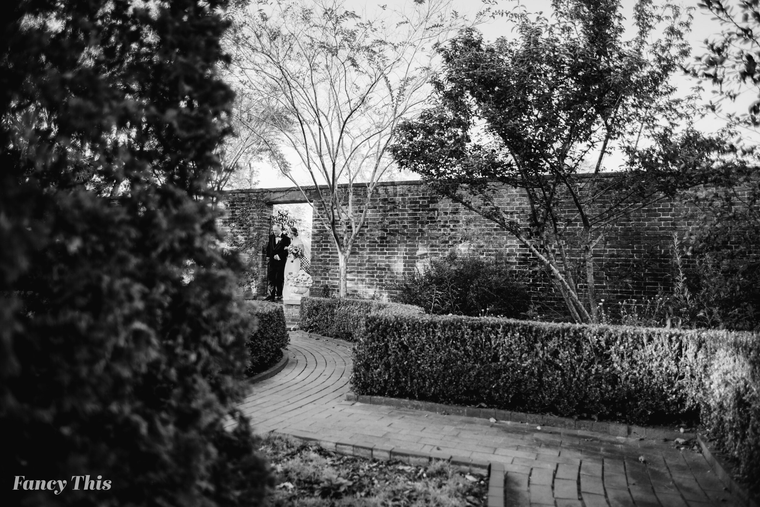 tryonpalacewedding_tryonpalaceweddingphotography_newbernweddingphotographer_persimmonsrestaurantwedding-538.JPG