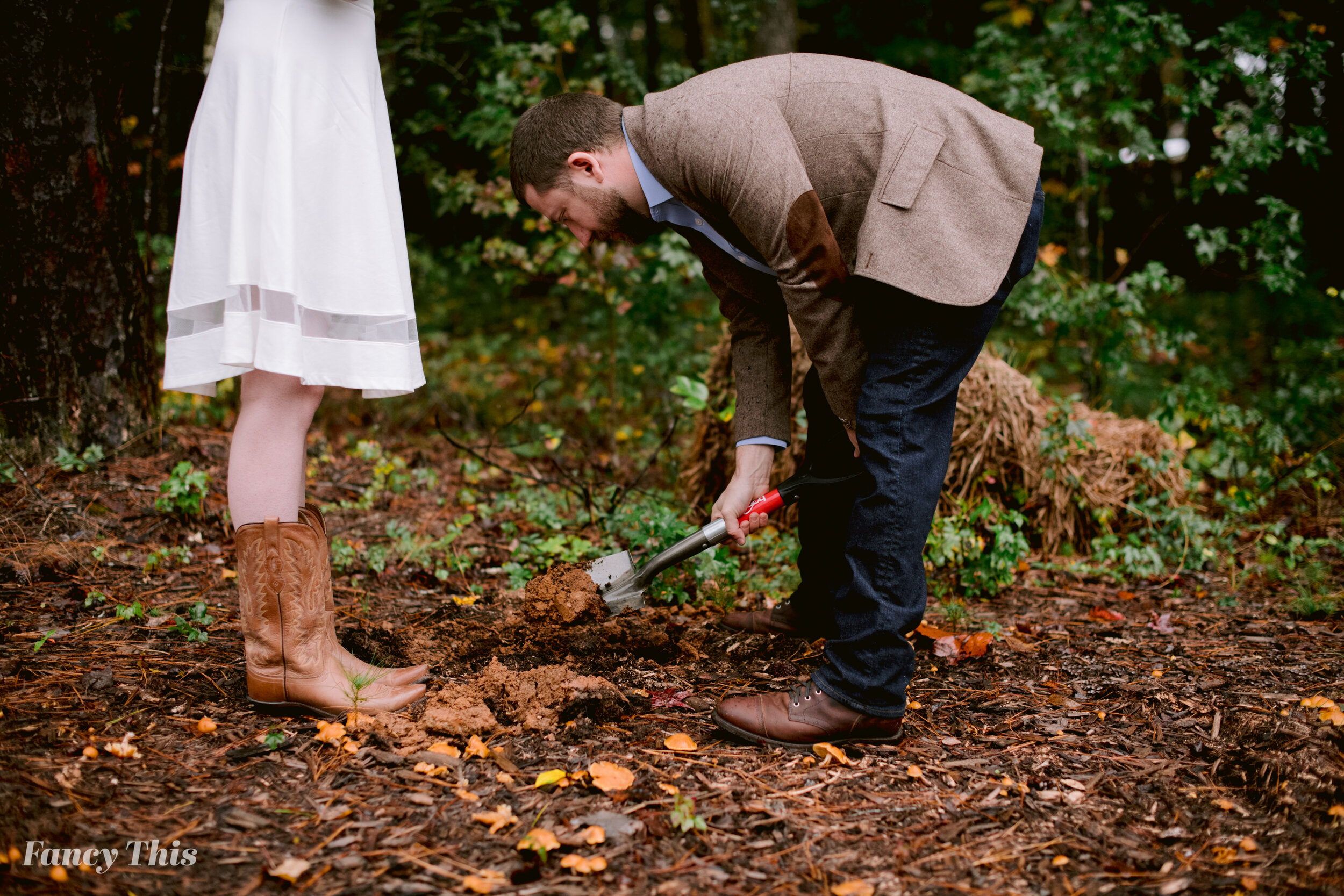 lavenderoaksfarmchapelhill_burythebourbon_chapelhillweddingphotographer-13.JPG