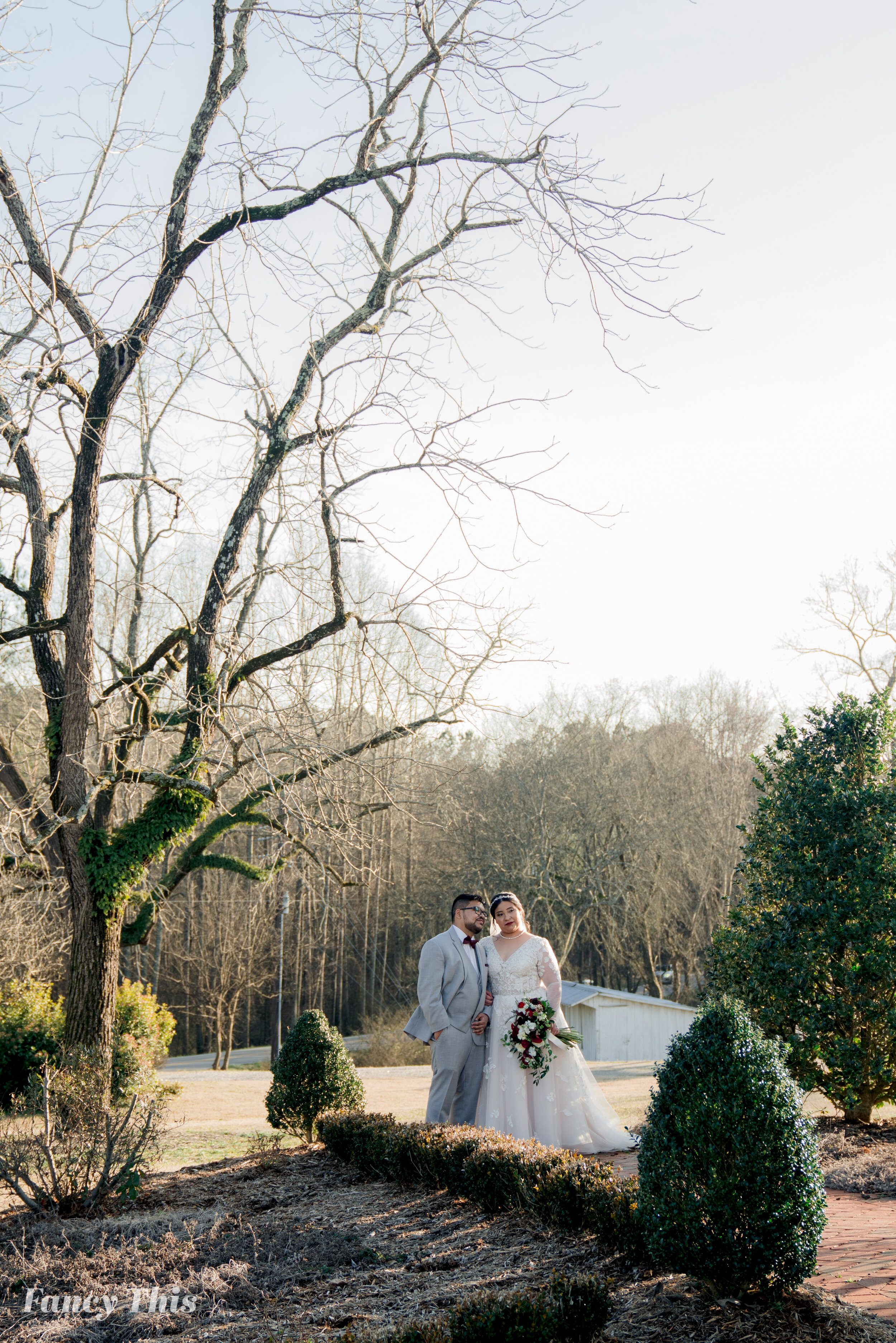 walnuthillraleighwedding_raleighweddingphotographer_bilingualwedding-374.JPG