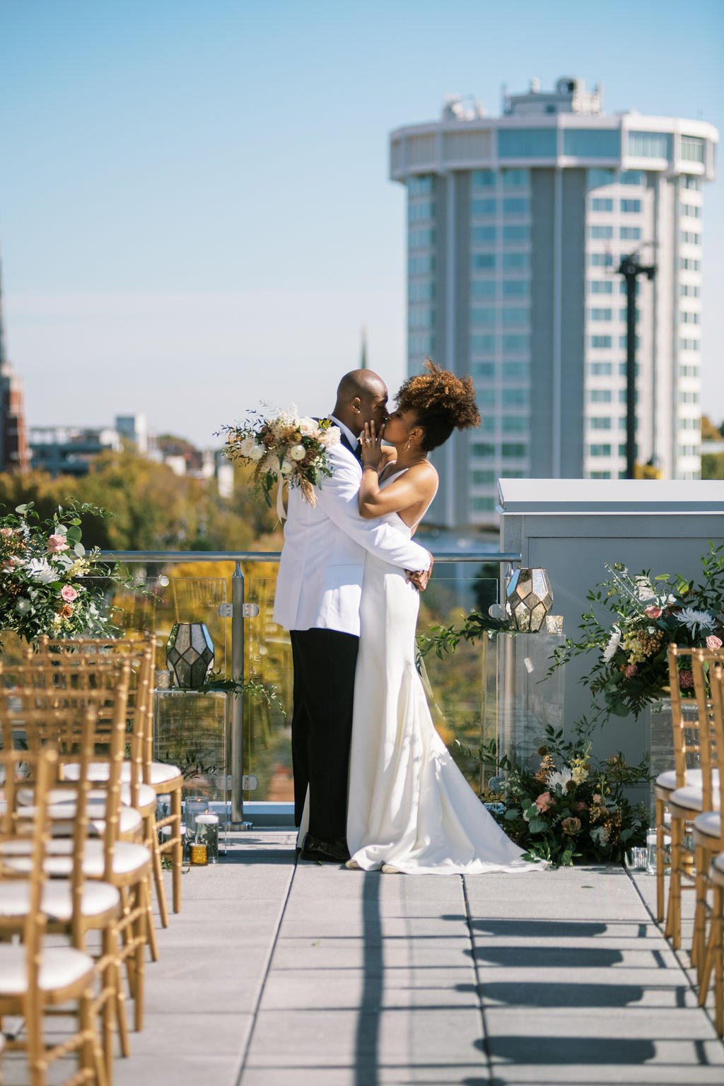Weddings at The Willard Rooftop Lounge at AC Hotel Raleigh Downtown Fancy This Photography