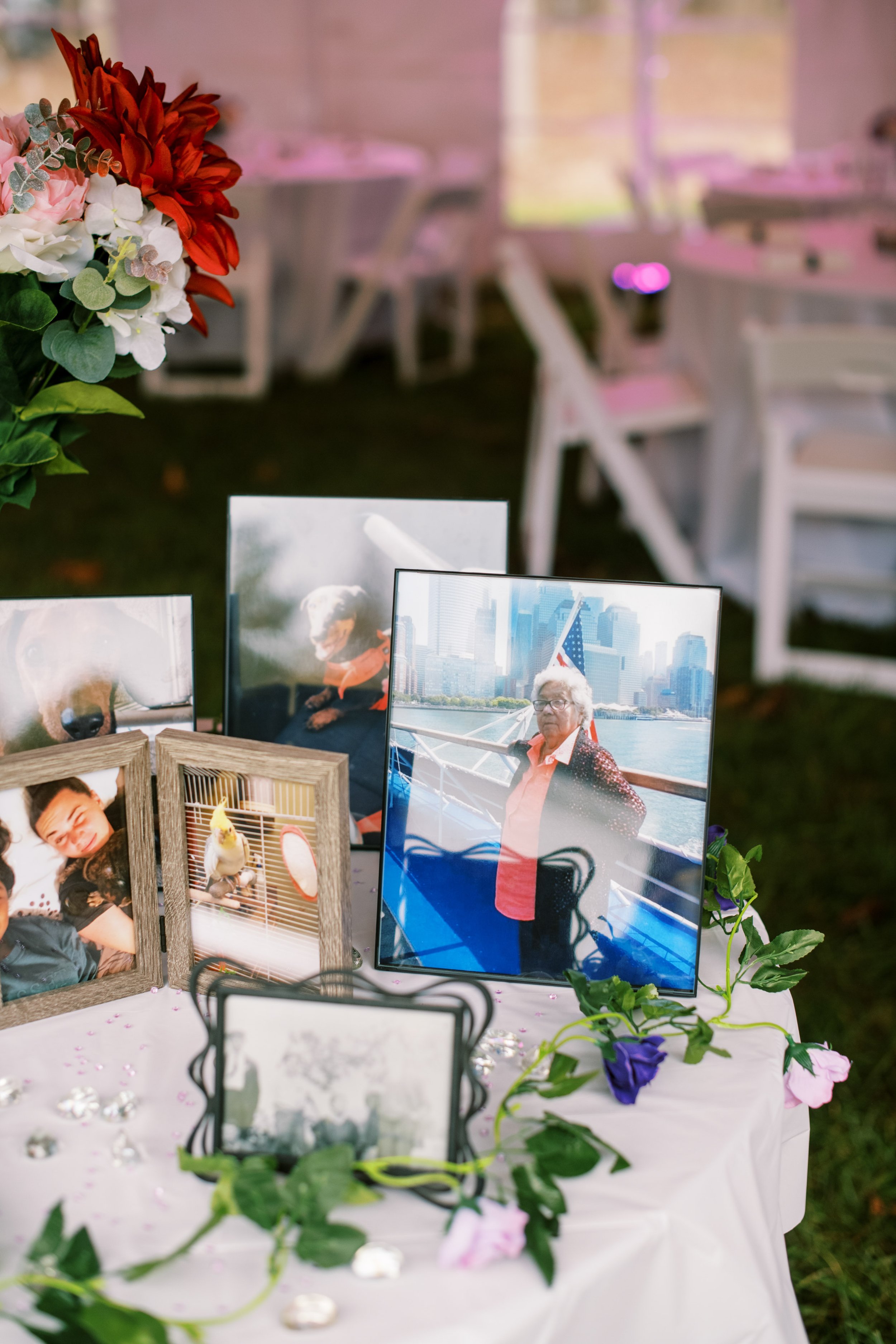 Remembrance Table Pictures Beautiful Mebane NC Wedding in Family's Backyard Fancy This Photography