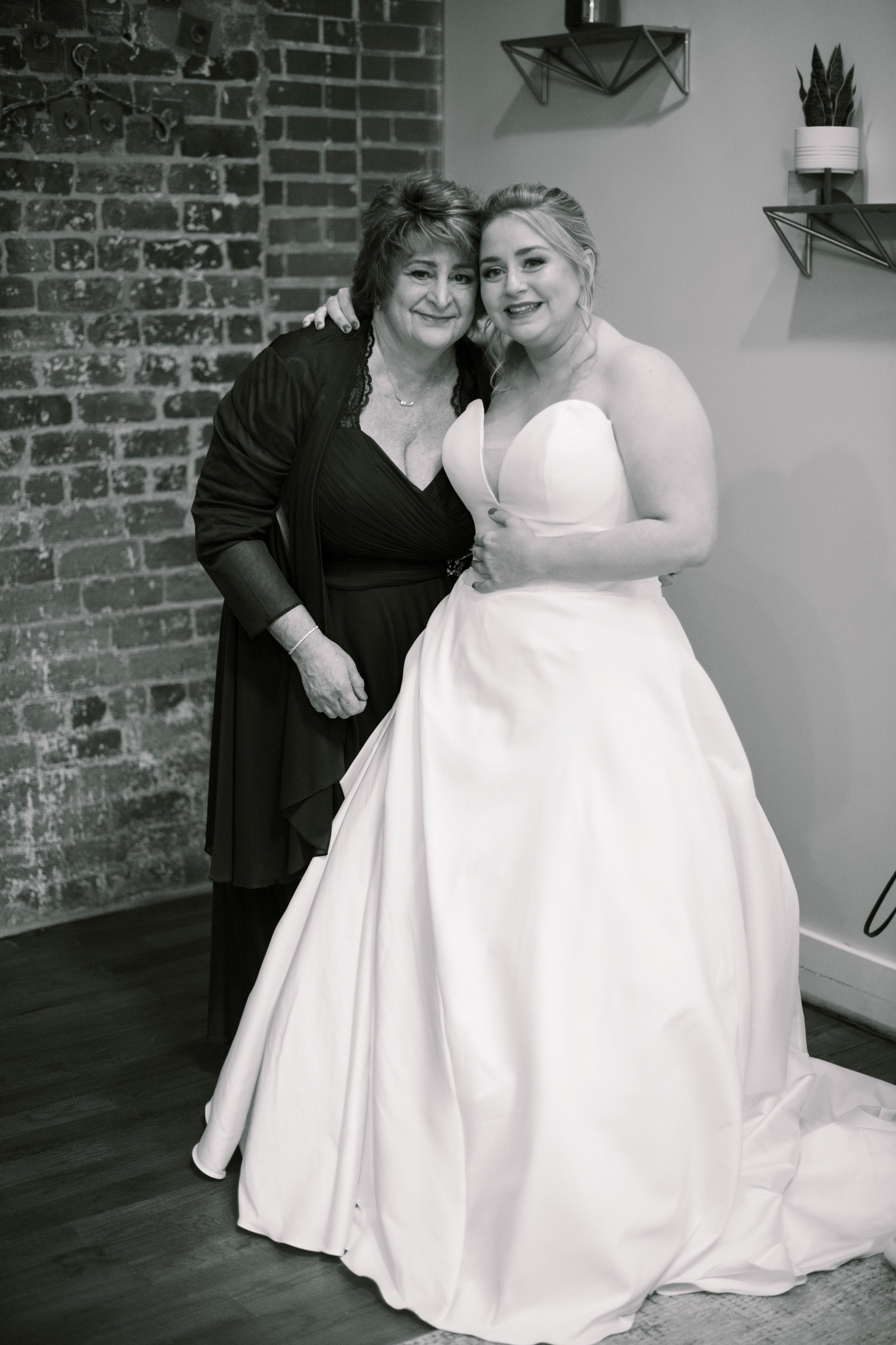Mother and Bride Wedding at The Cloth Mill at Eno River&nbsp;Fancy This Photography