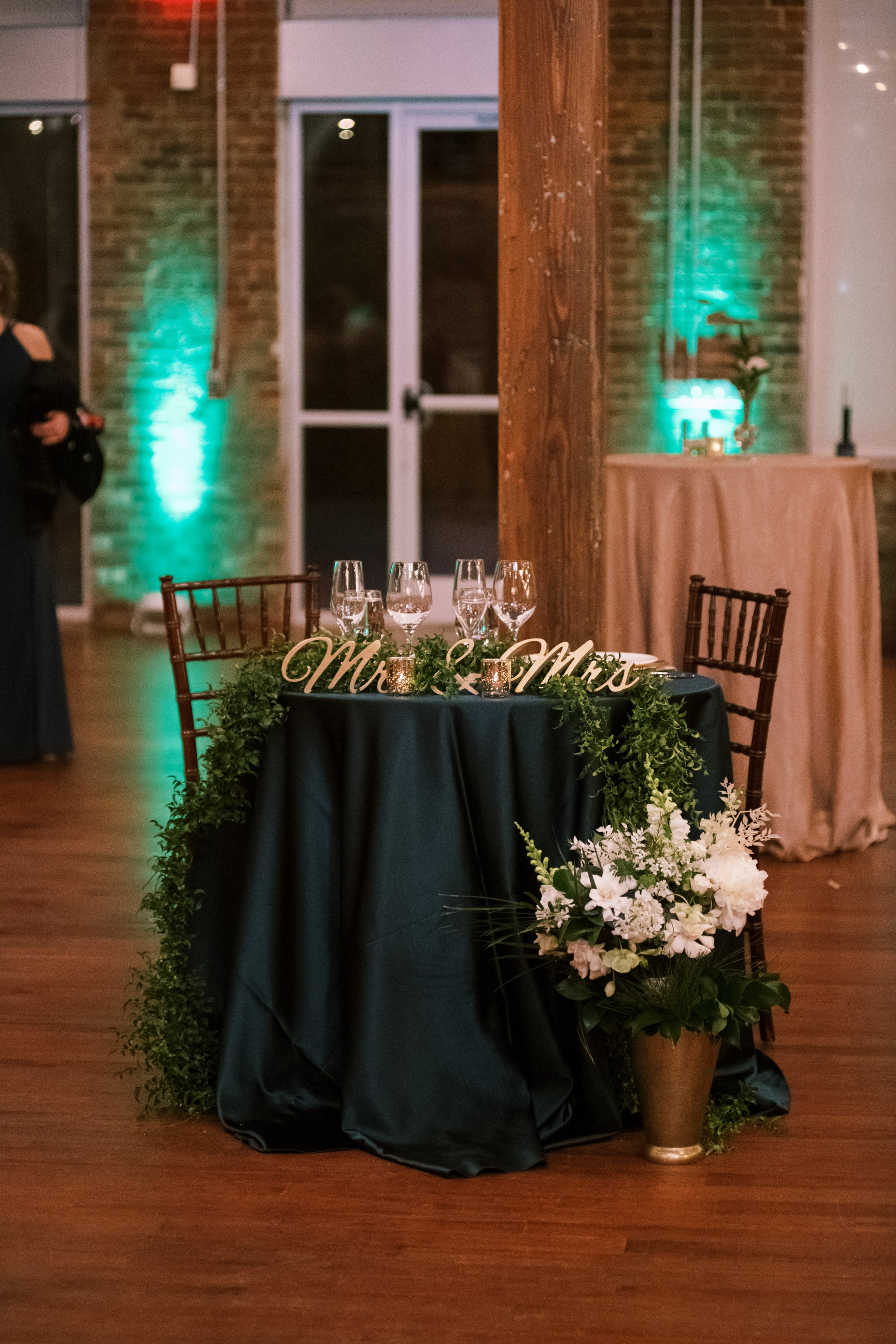 Sweetheart Table Wedding at The Cloth Mill at Eno River&nbsp;Fancy This Photography
