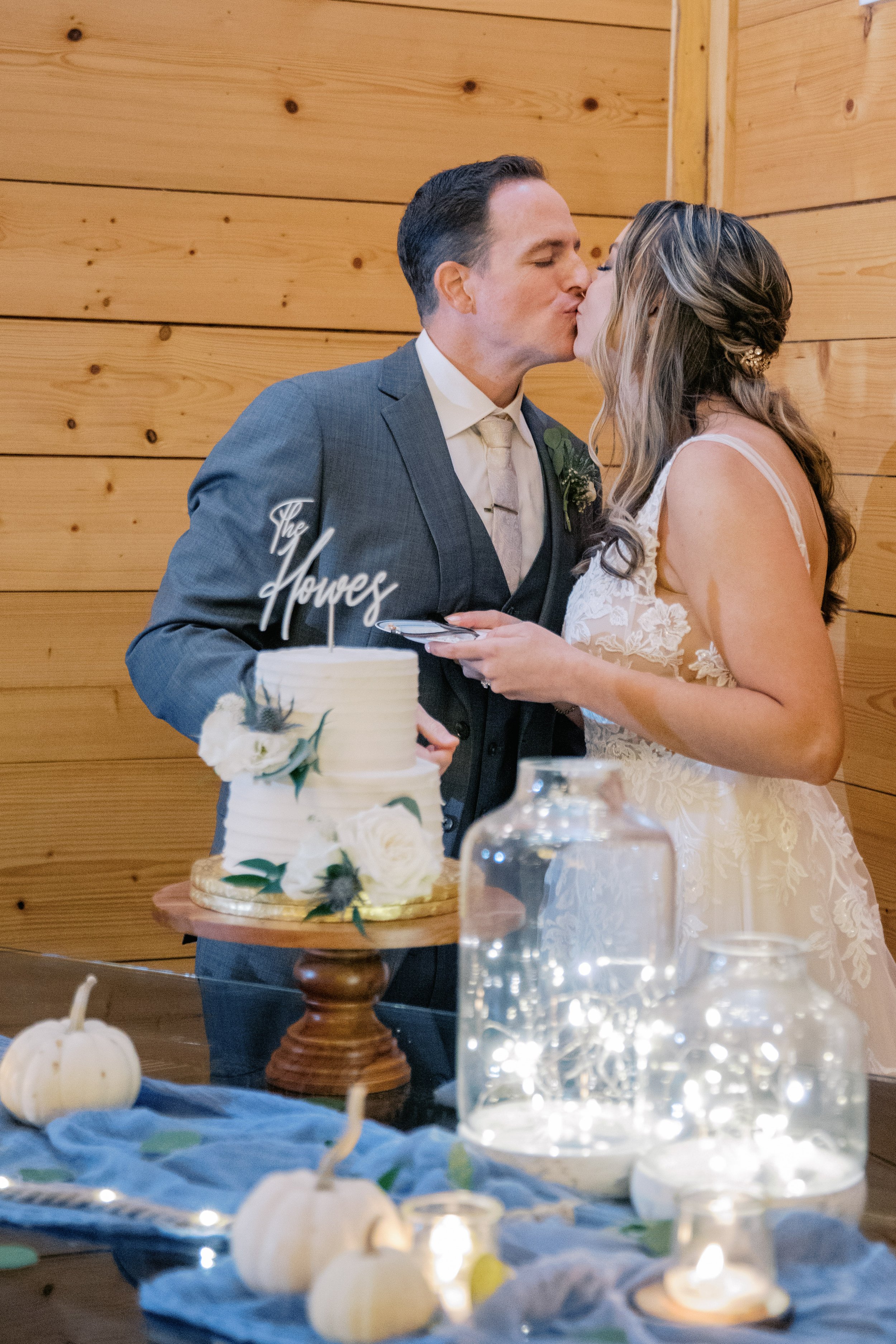 Cake Kiss Walnut Hill Wedding Venue Fancy This Photography