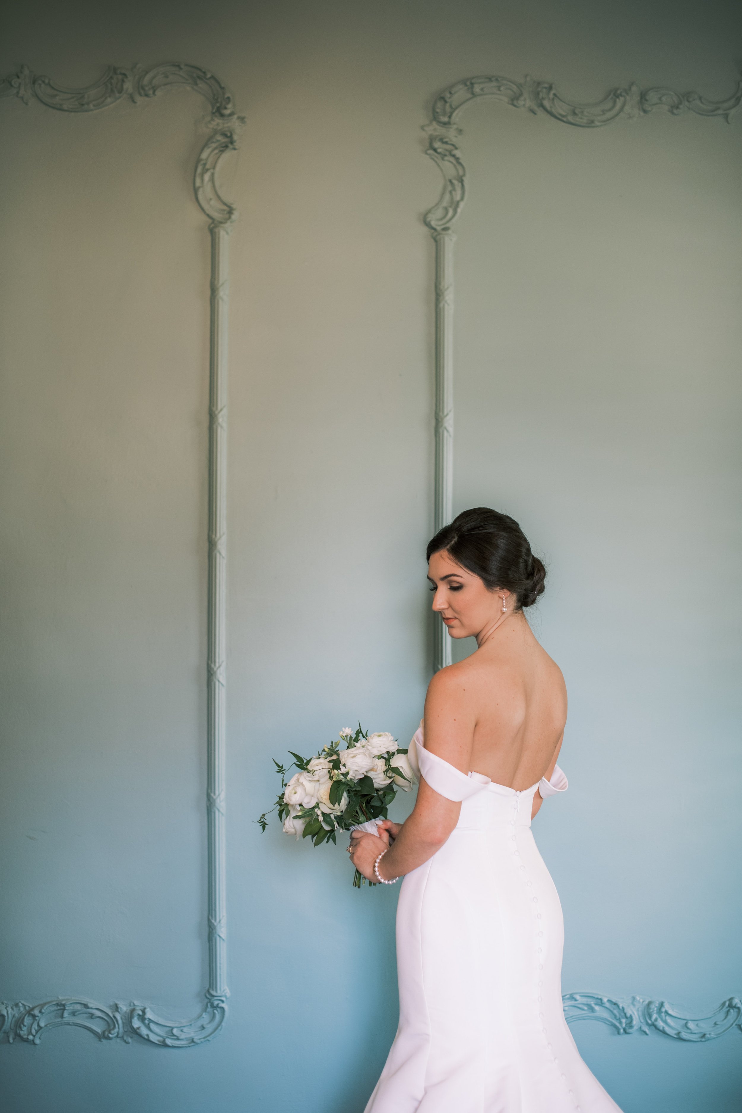 Bridal Photos at River Forest Manor and Marina Fancy This Photography