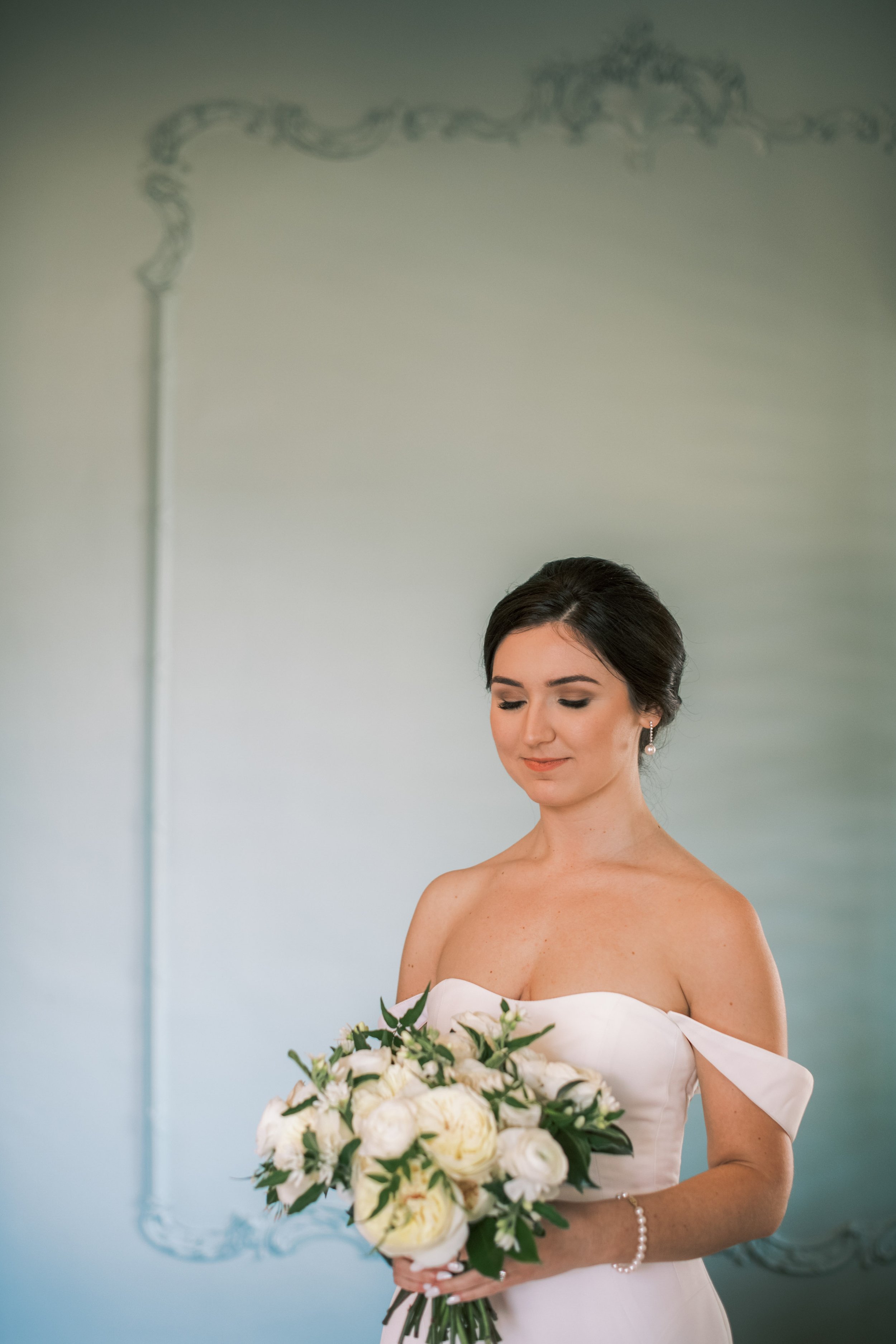 Sophisticated Bridal Portraits at River Forest Manor and Marina Fancy This Photography