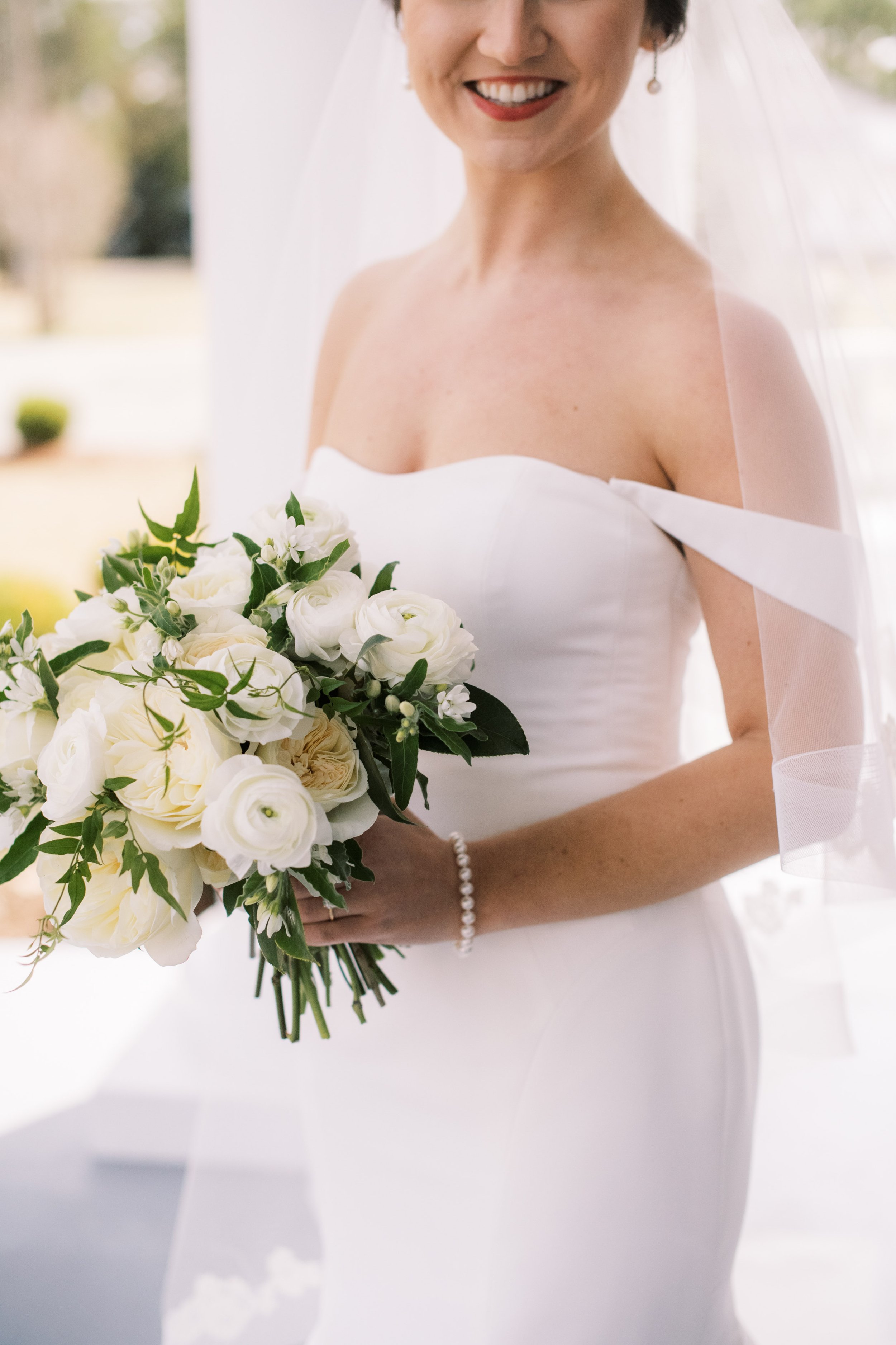 Beautiful Bouquet Bridal Portraits at River Forest Manor and Marina Fancy This Photography