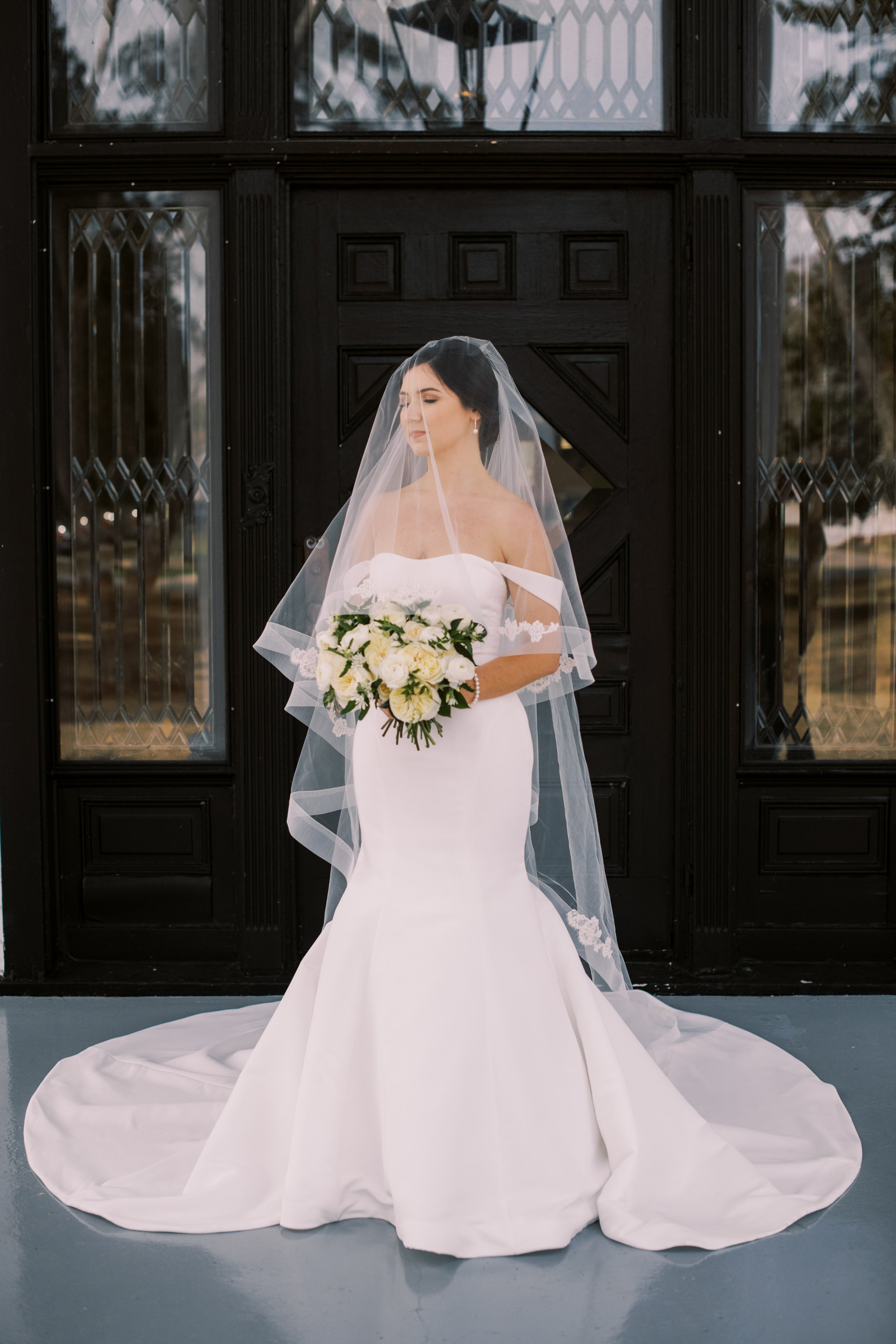 Bride Veil White Bouquet Bridal Portraits at River Forest Manor and Marina Fancy This Photography