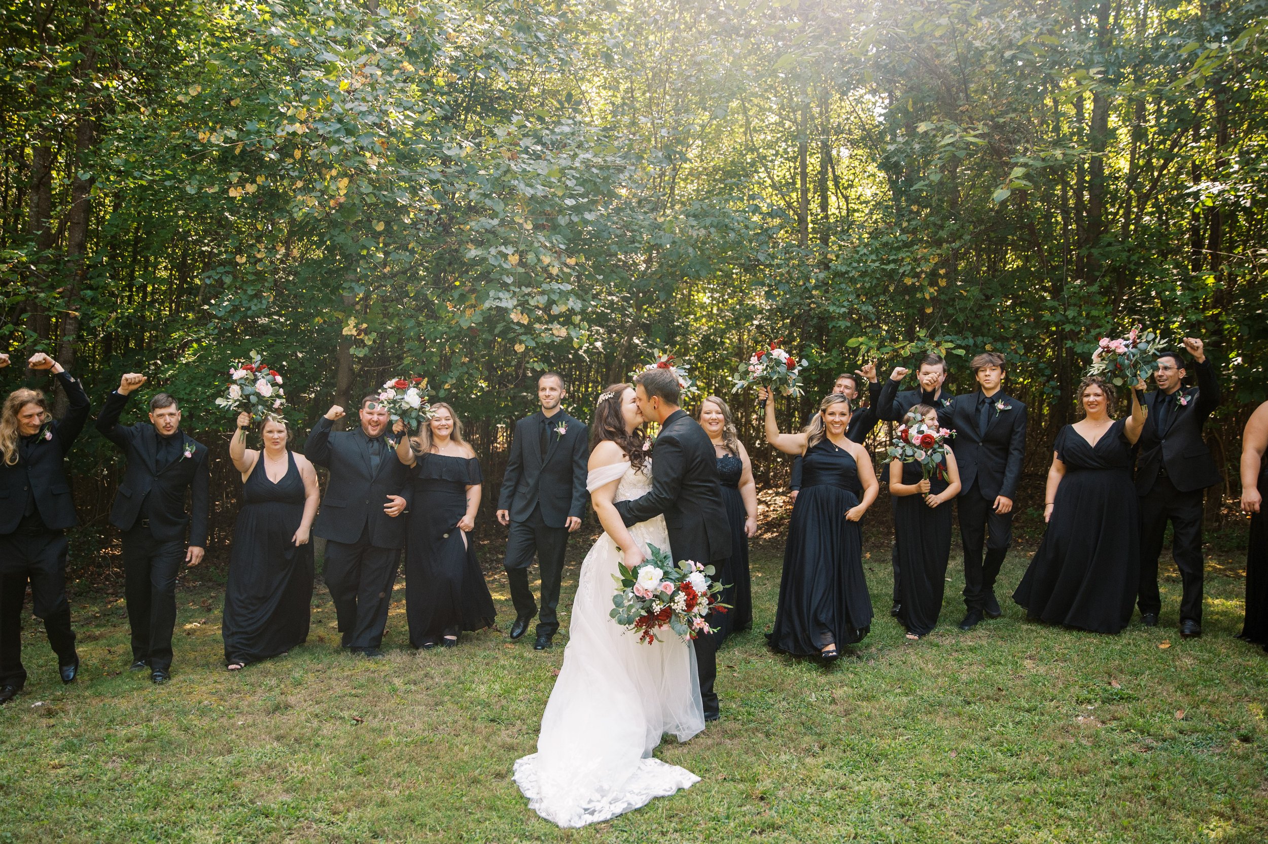 greensboroweddingphotographer_asheborowedding_backyardwedding-116.jpg