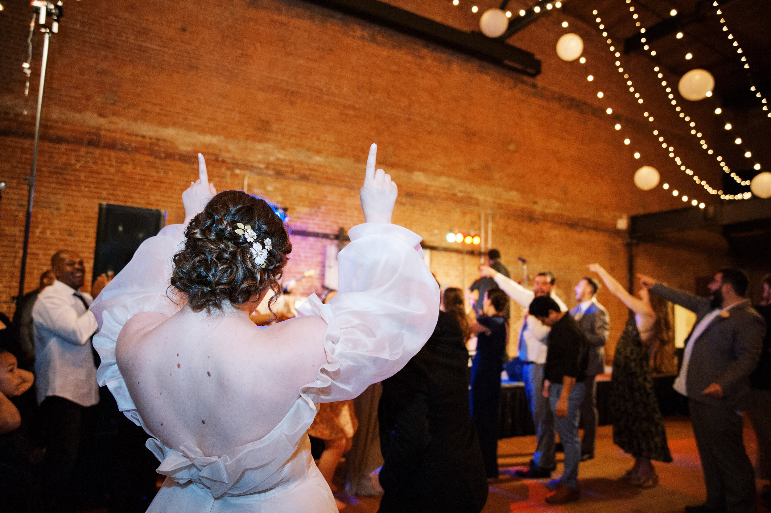 bay7weddingvenue_durhamweddingphotography_americantobaccocampuswedding-292.jpg