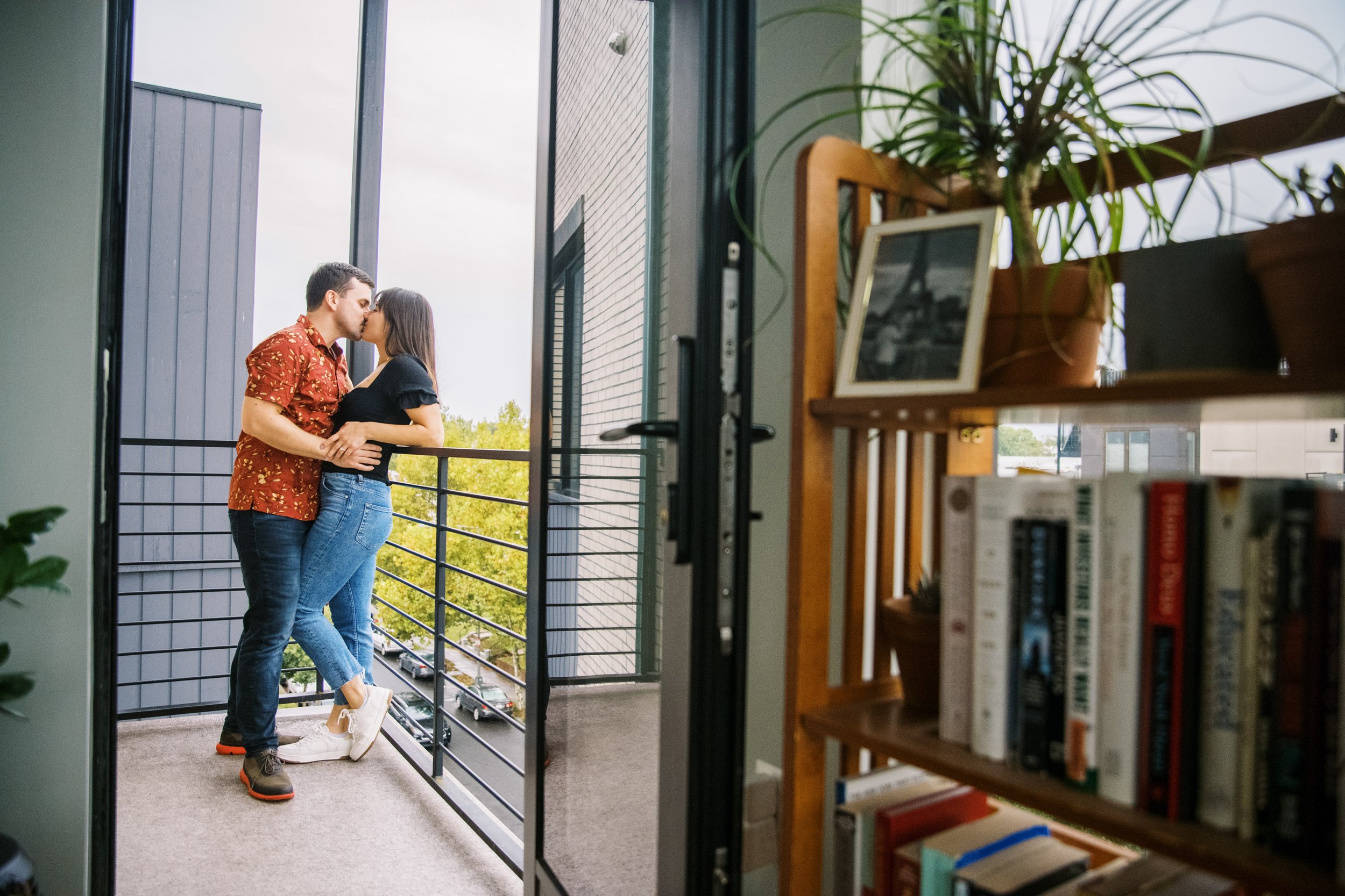 Balcony Kiss Washington DC Engagement Photos Fancy This Photography