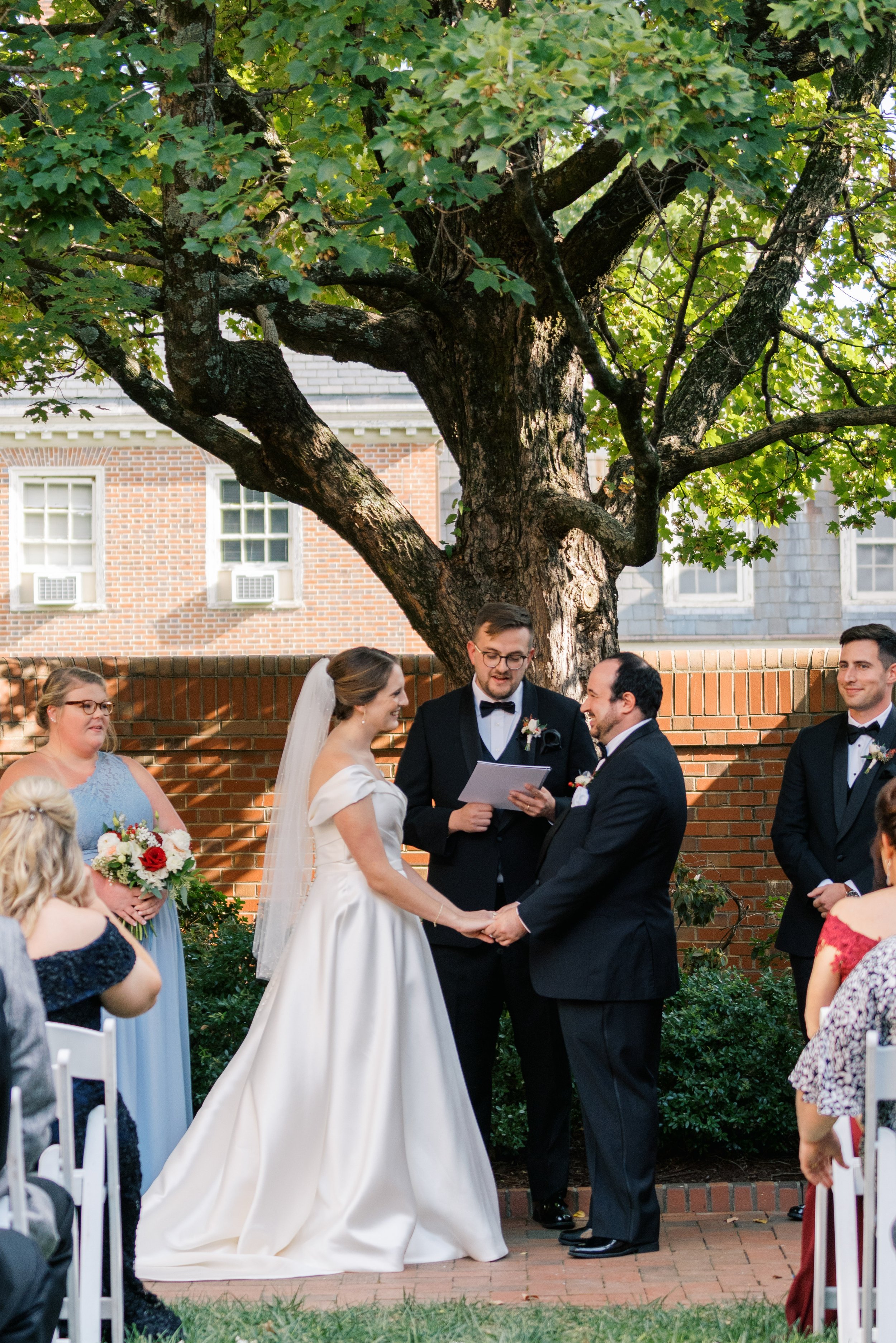 chapelhillweddingvenue_uncweddingphotographer_carolinaalumni_chapelhillweddingphotographer-215.jpg