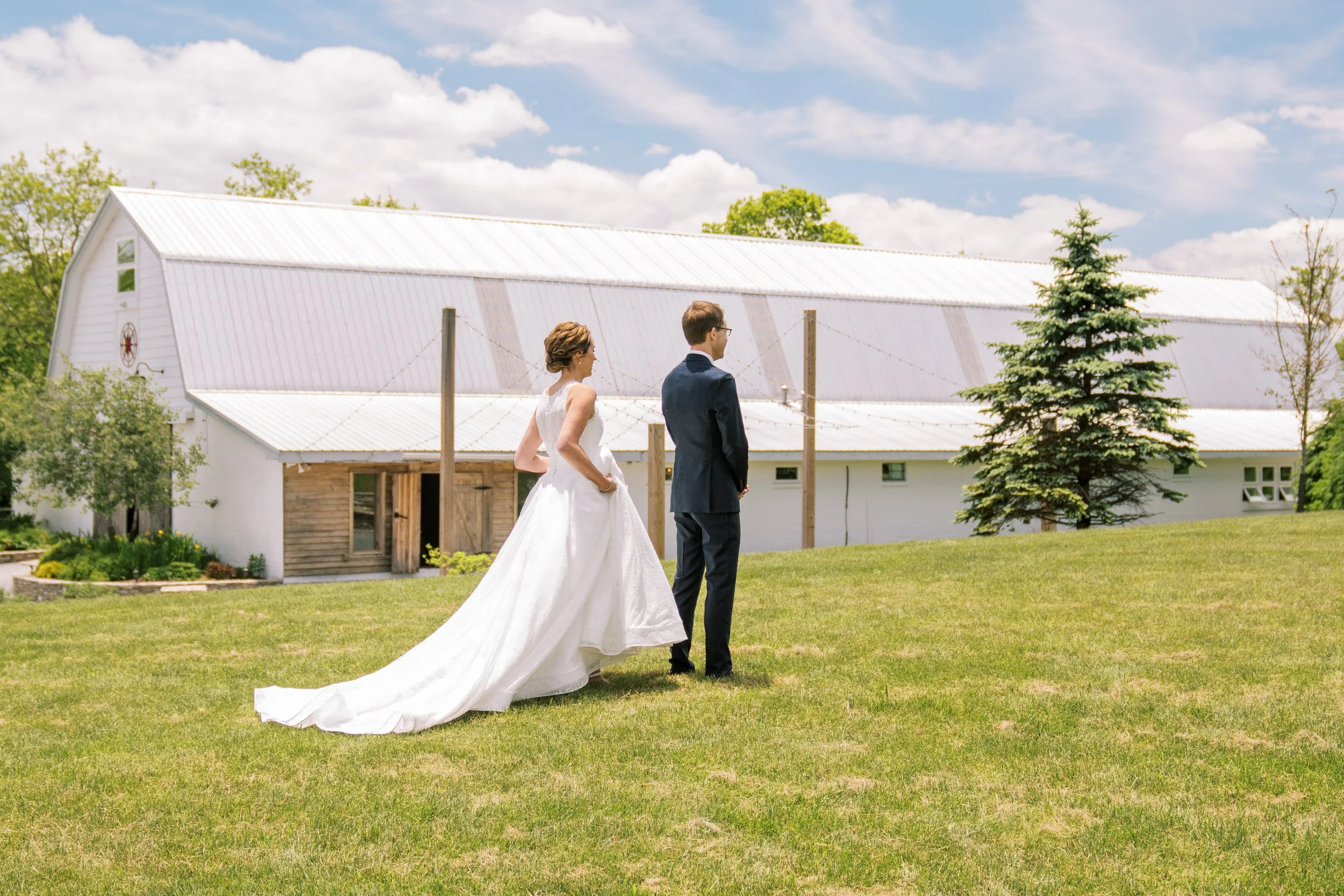 Overlook Barn Wedding in Banner Elk, NC — Fancy This Photography