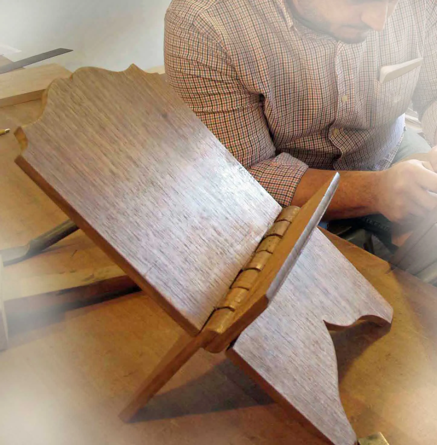 Make the Roubo Bookstand w/ Roy Underhill