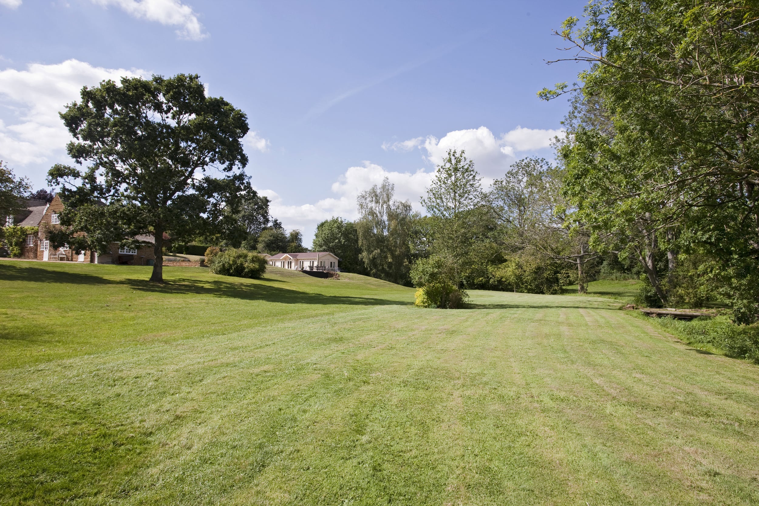 ES120 011.jpg