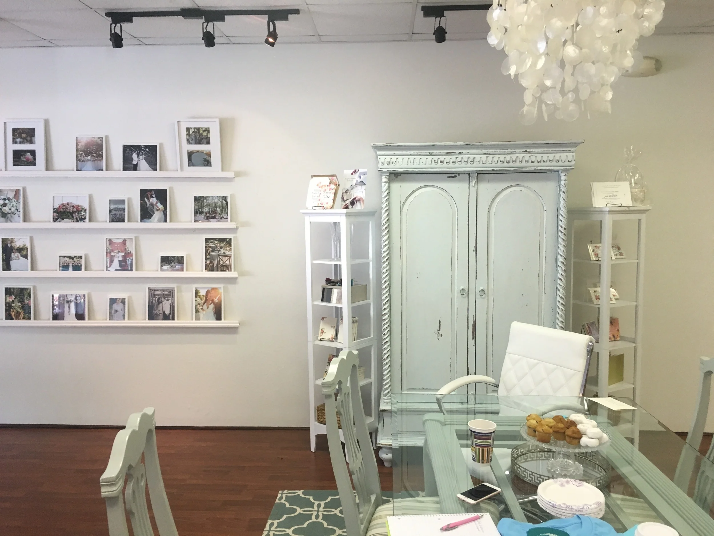 My photos don't do it justice! They have some adorable paper products and invitation samples too. So much more to follow. Can't wait to see the letterpress, gold foil business cards and stationery soon....