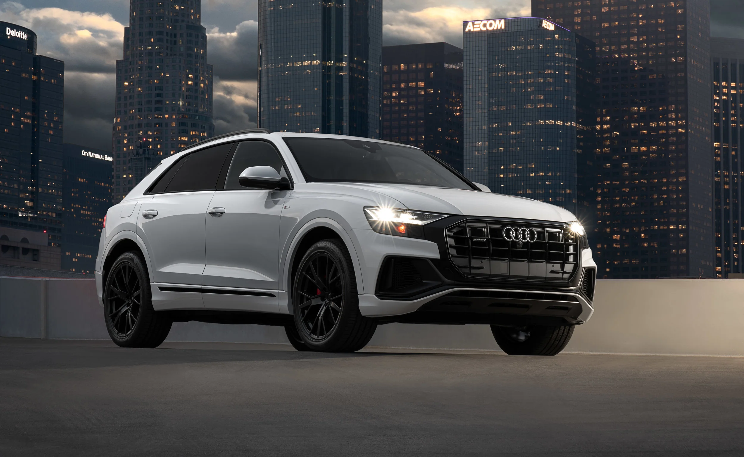 2019 Audi Q8.jpg