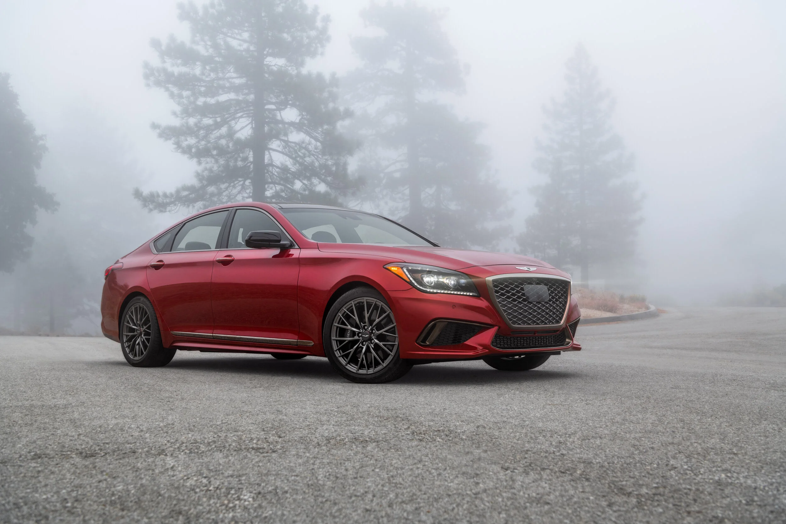 Genesis G80-2.jpg