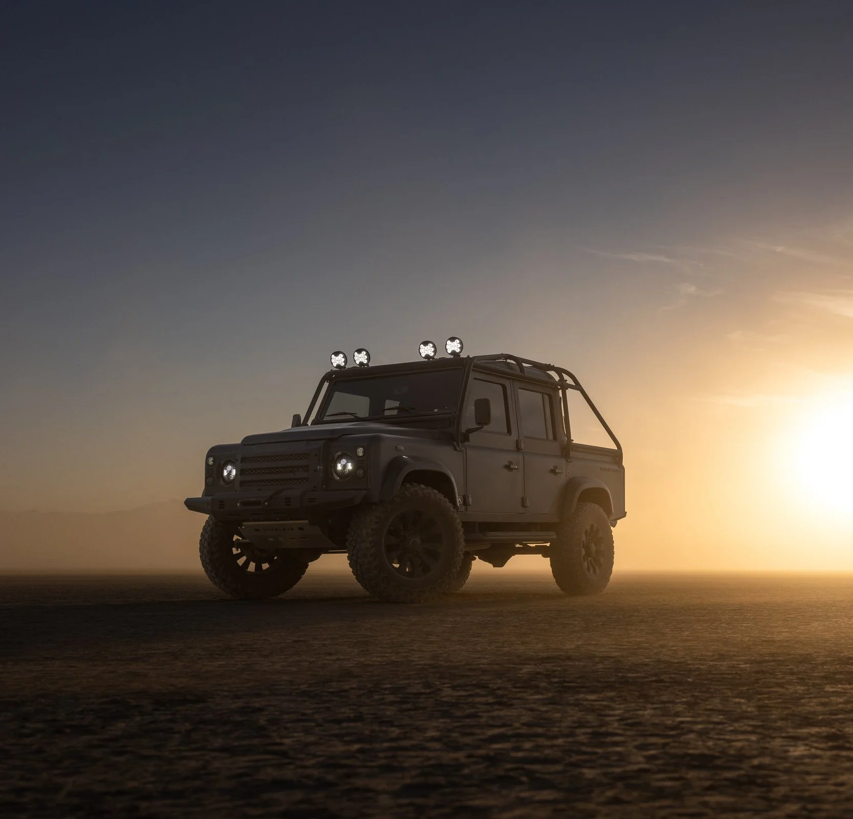 Land+Rover+Defender+Himalaya-1 copy.jpg