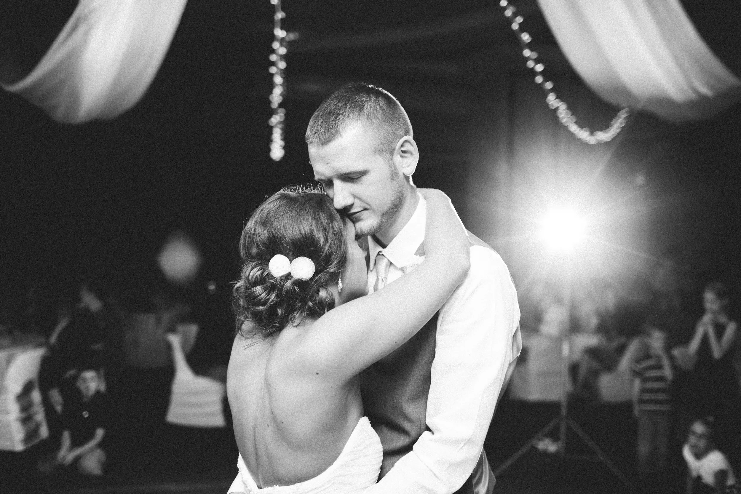 Is a timeline essential for a wedding photographer to provide?