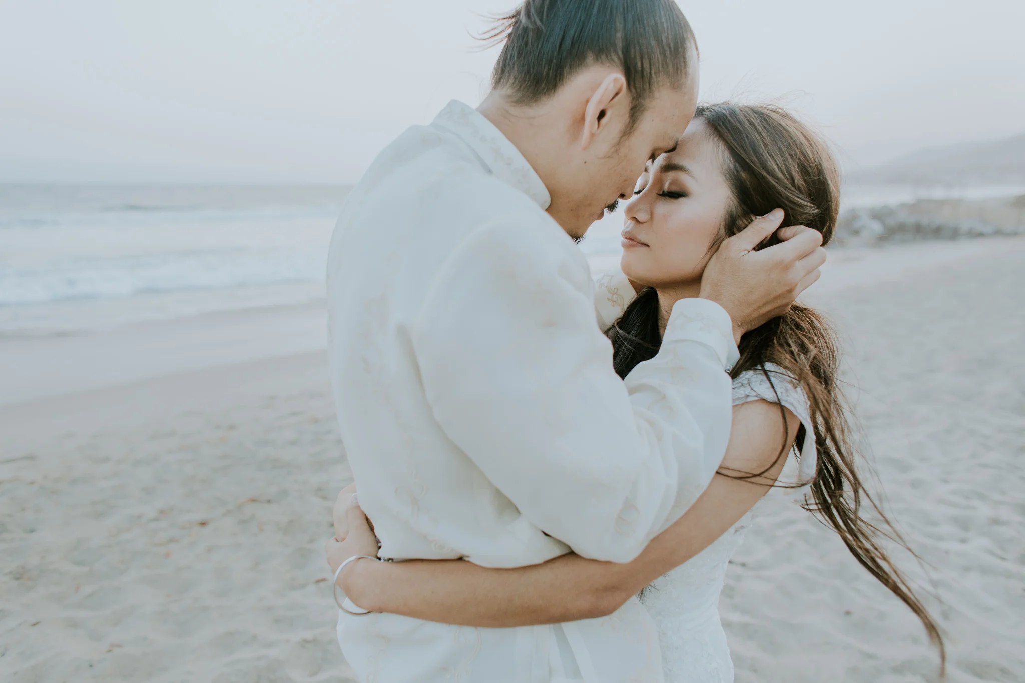 The Beach Wedding Stone | HONEYFUND 