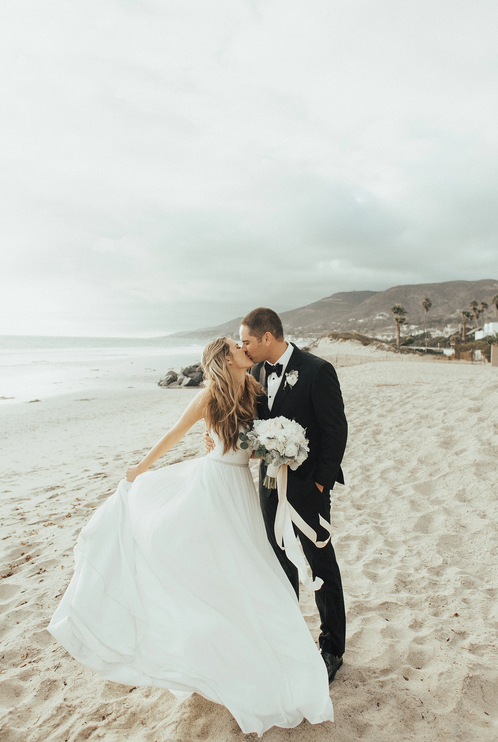 Amanda x Conor // Top Malibu Wedding Venues // Malibu West Beach Club Photography