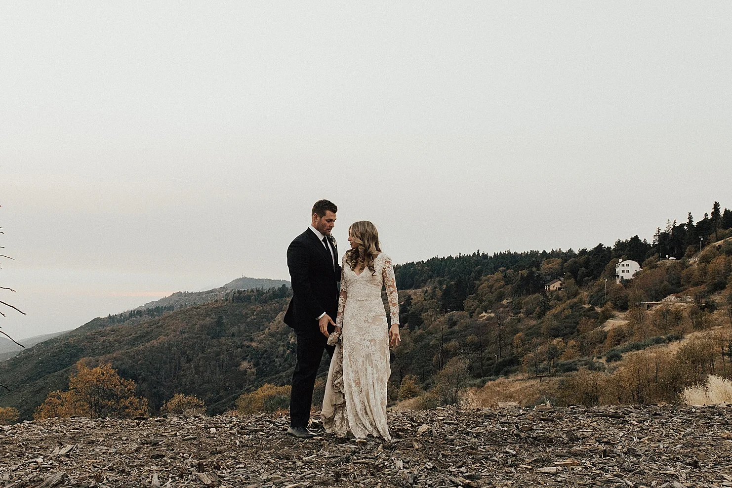 TrevorOaksandKamiTroeshWeddingSkyParkWeddingsCaliforniaPhotographerRachelWakefield-897.jpg
