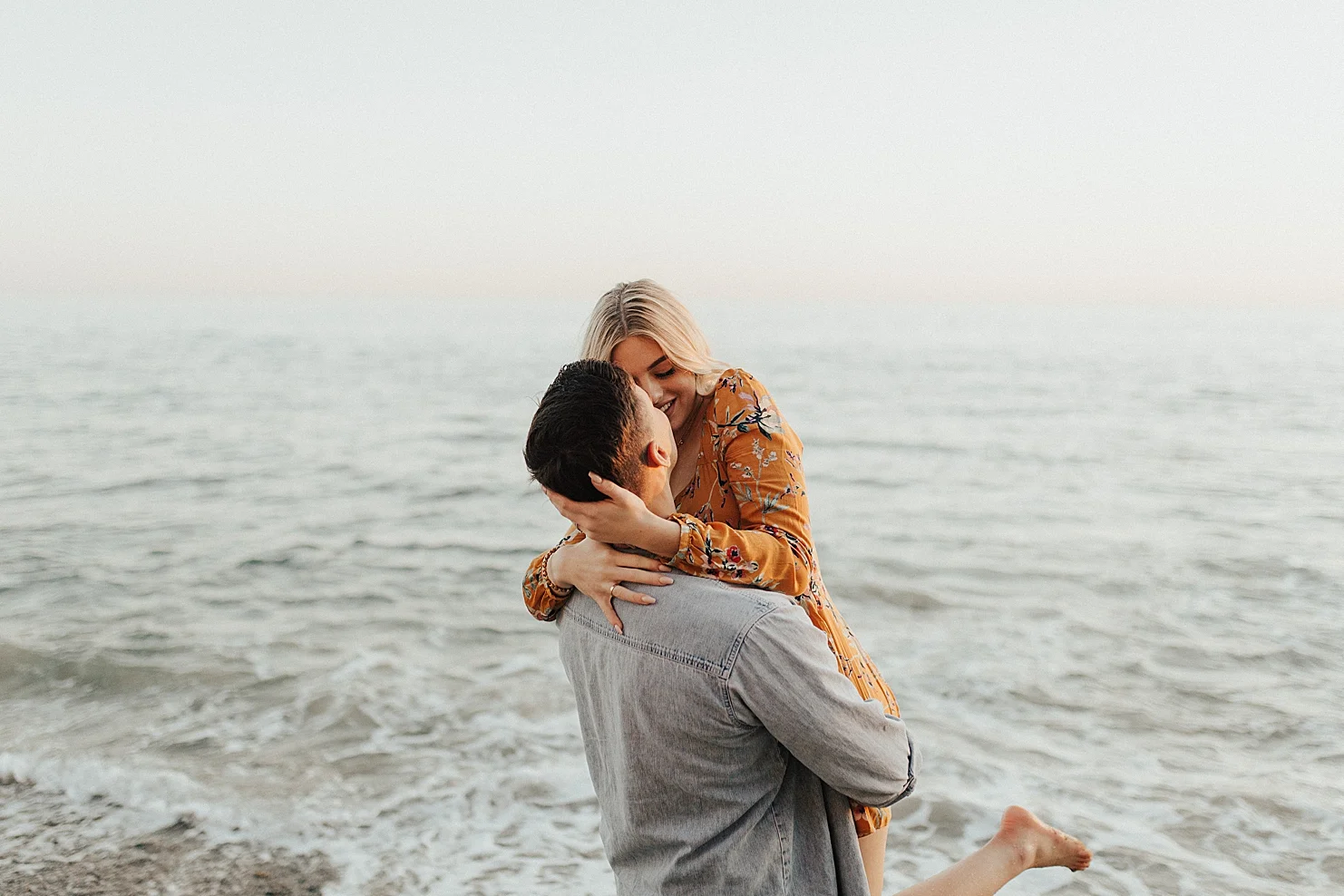 LittleCoronaStateBeachCaliforniaMiniSessionSoCalCouplesPhotographerRachelWakefieldLagunaBeachPhotographyHalleandNick-32.jpg