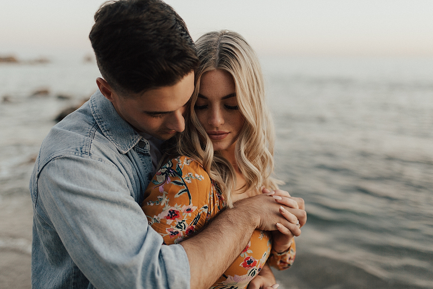 LittleCoronaStateBeachCaliforniaMiniSessionSoCalCouplesPhotographerRachelWakefieldLagunaBeachPhotographyHalleandNick-52.jpg