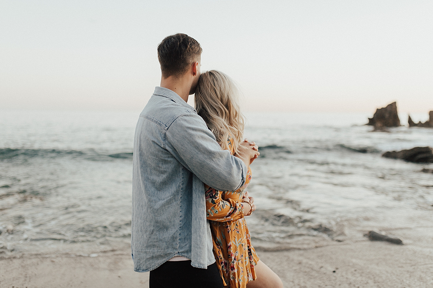 LittleCoronaStateBeachCaliforniaMiniSessionSoCalCouplesPhotographerRachelWakefieldLagunaBeachPhotographyHalleandNick-56.jpg