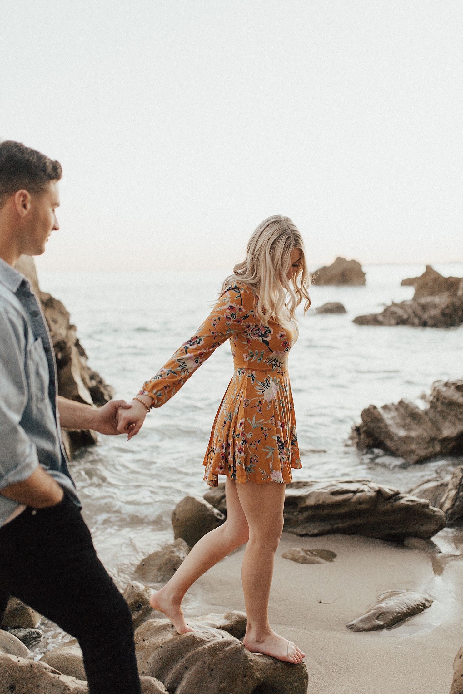 LittleCoronaStateBeachCaliforniaMiniSessionSoCalCouplesPhotographerRachelWakefieldLagunaBeachPhotographyHalleandNick-63.jpg