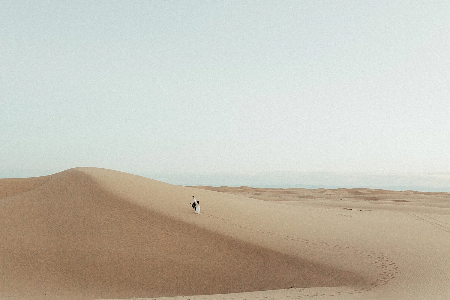 SoCalElopementPhotographerRachelWakefieldGlamisSandDunesEngagementPhotographyJoshuaTreeSuxRyan-156.jpg