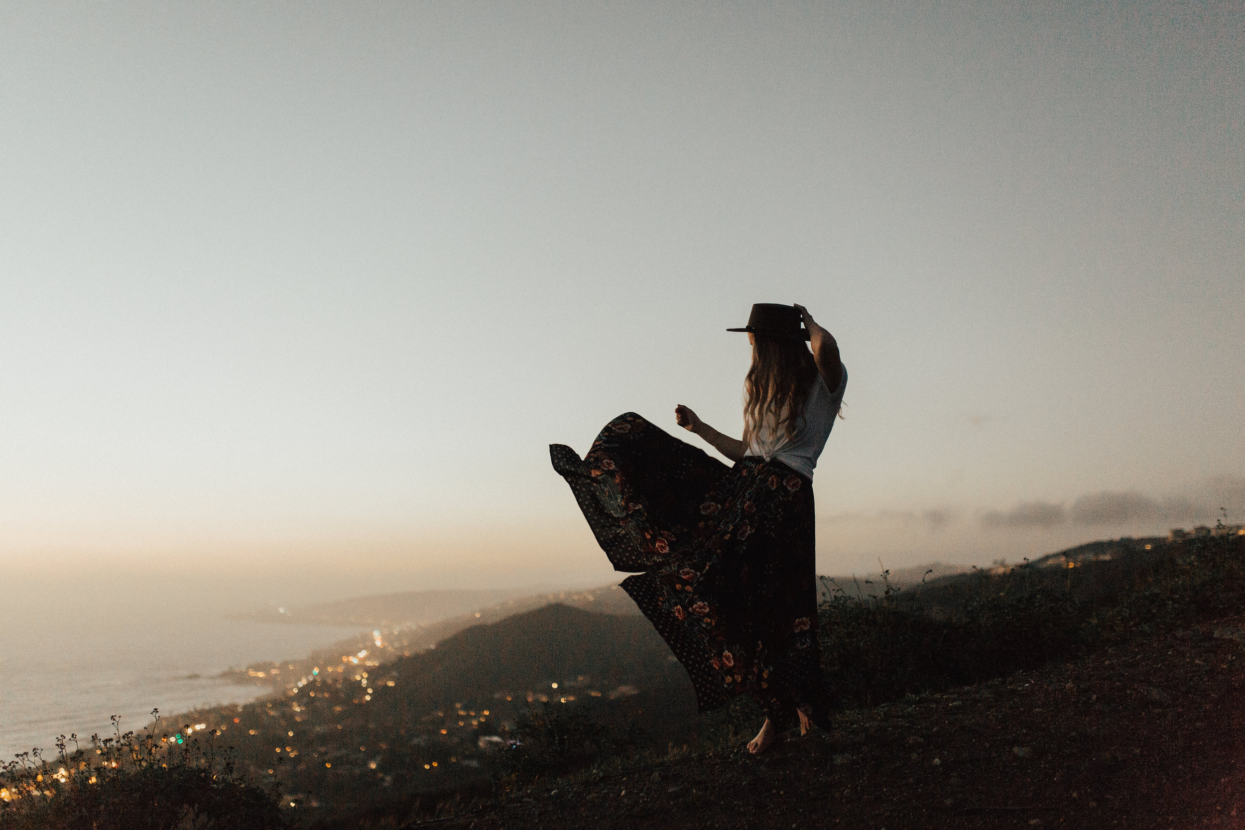 INDIVIDUAL // Abbey Jo // Laguna Beach Free-Spirited Portrait Session with a beachy boho babe ✨