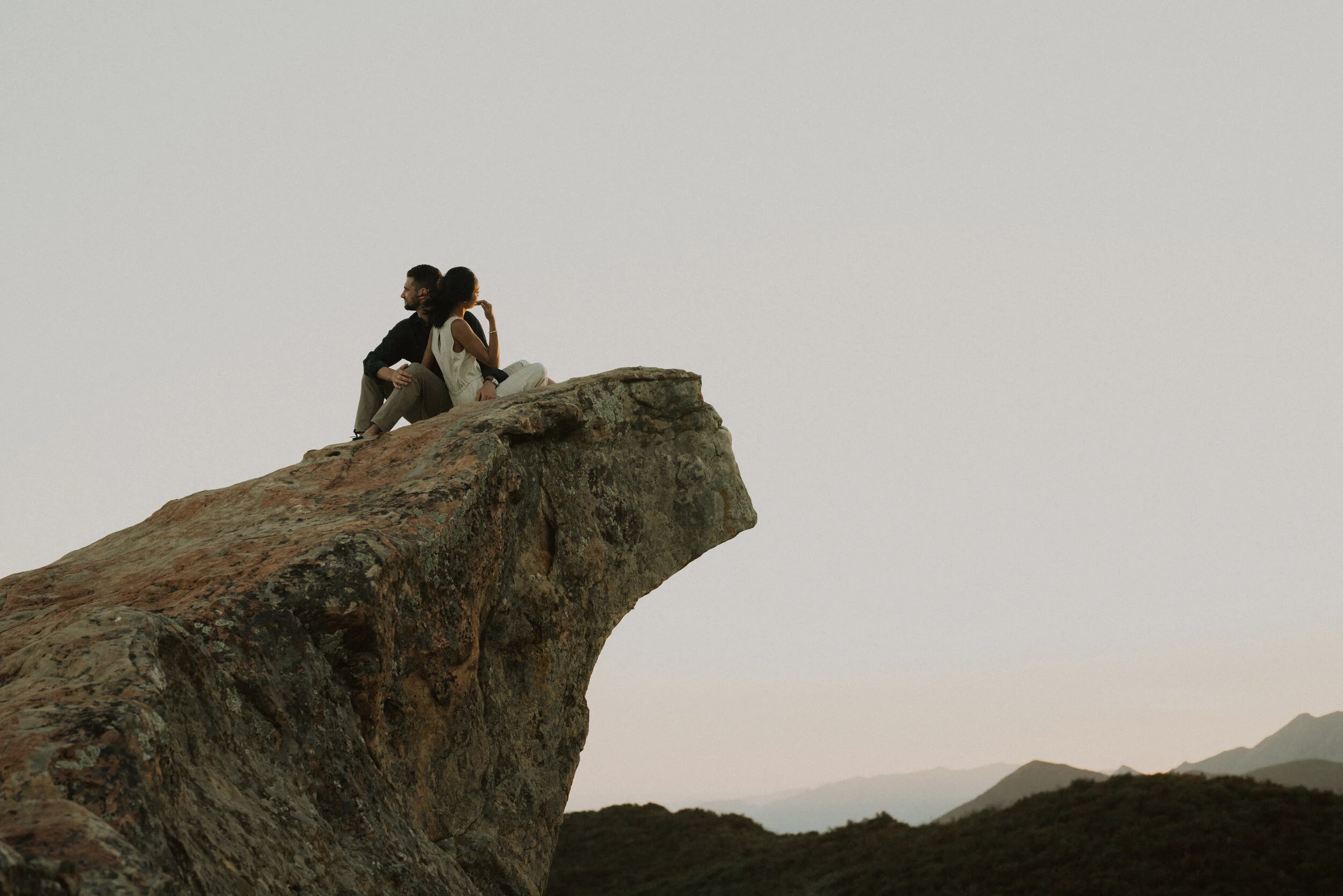 SANTA BARBARA ENGAGEMENTS // Leadbetter Beach x Lizard's Mouth Hike