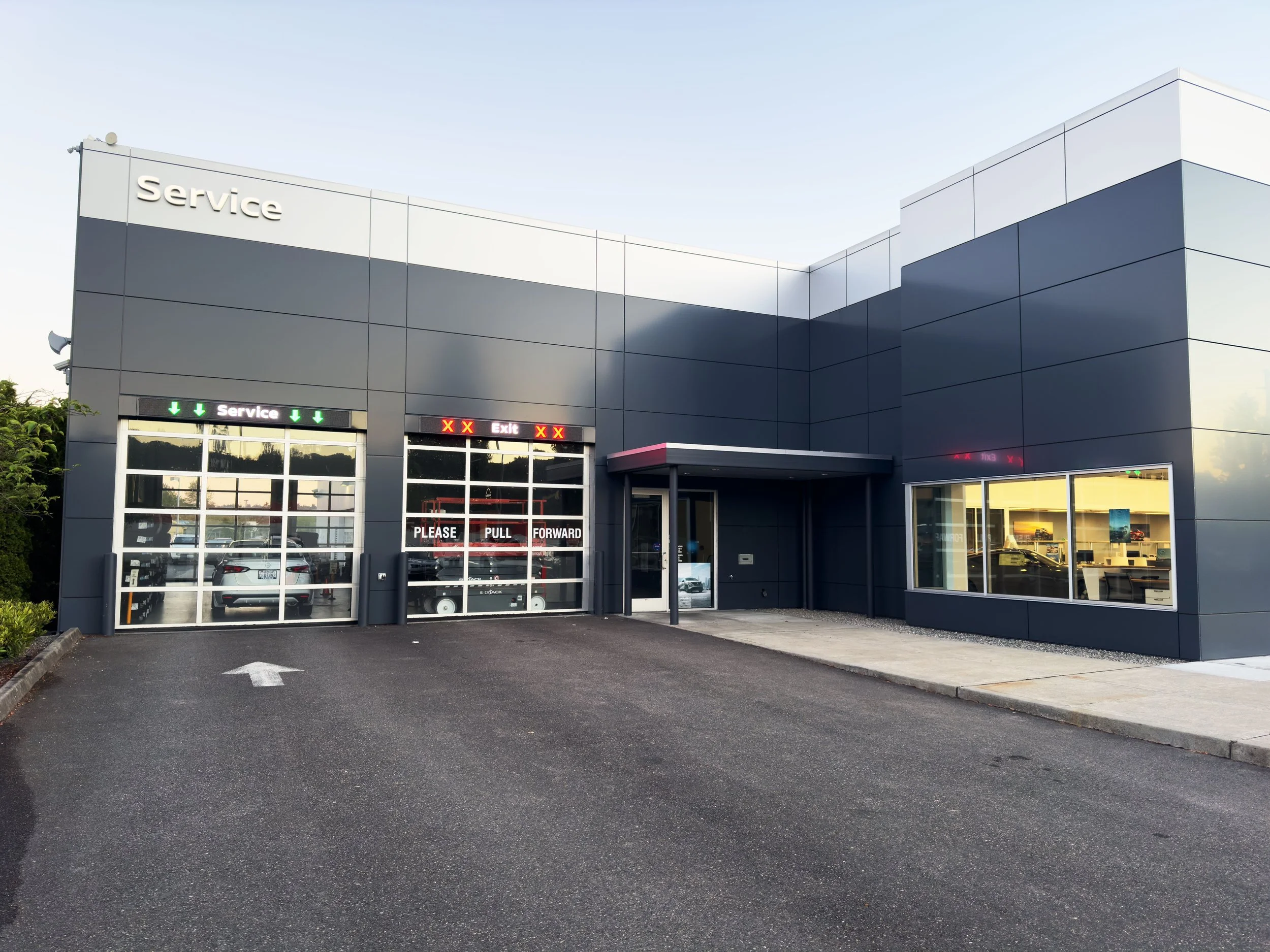 Exterior 2.jpg