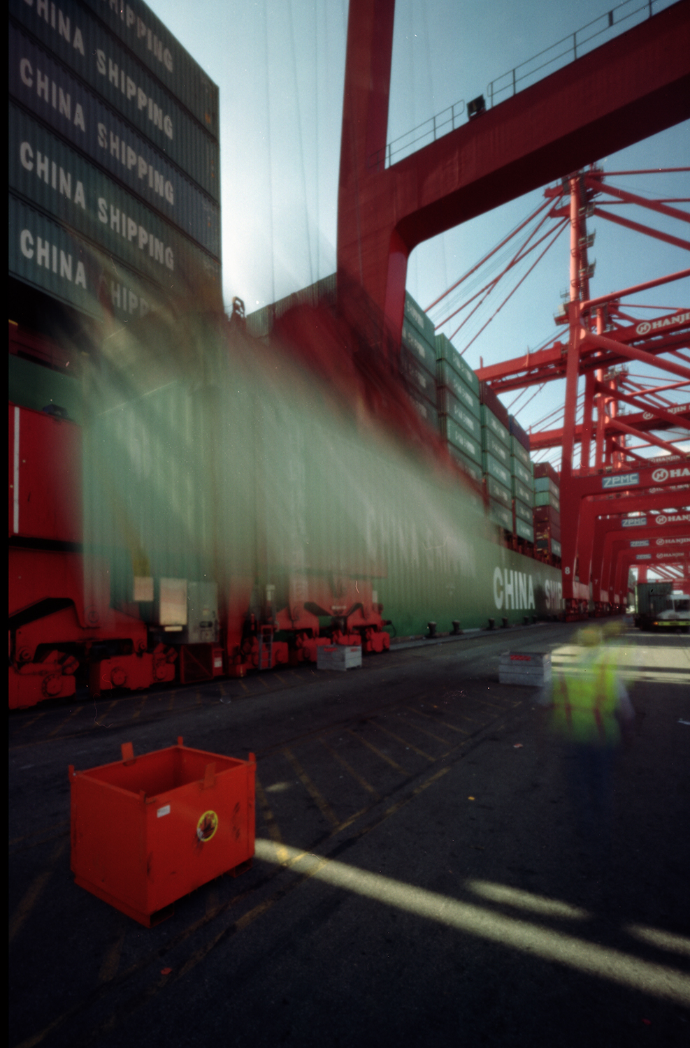 containerblur1.1500.jpg