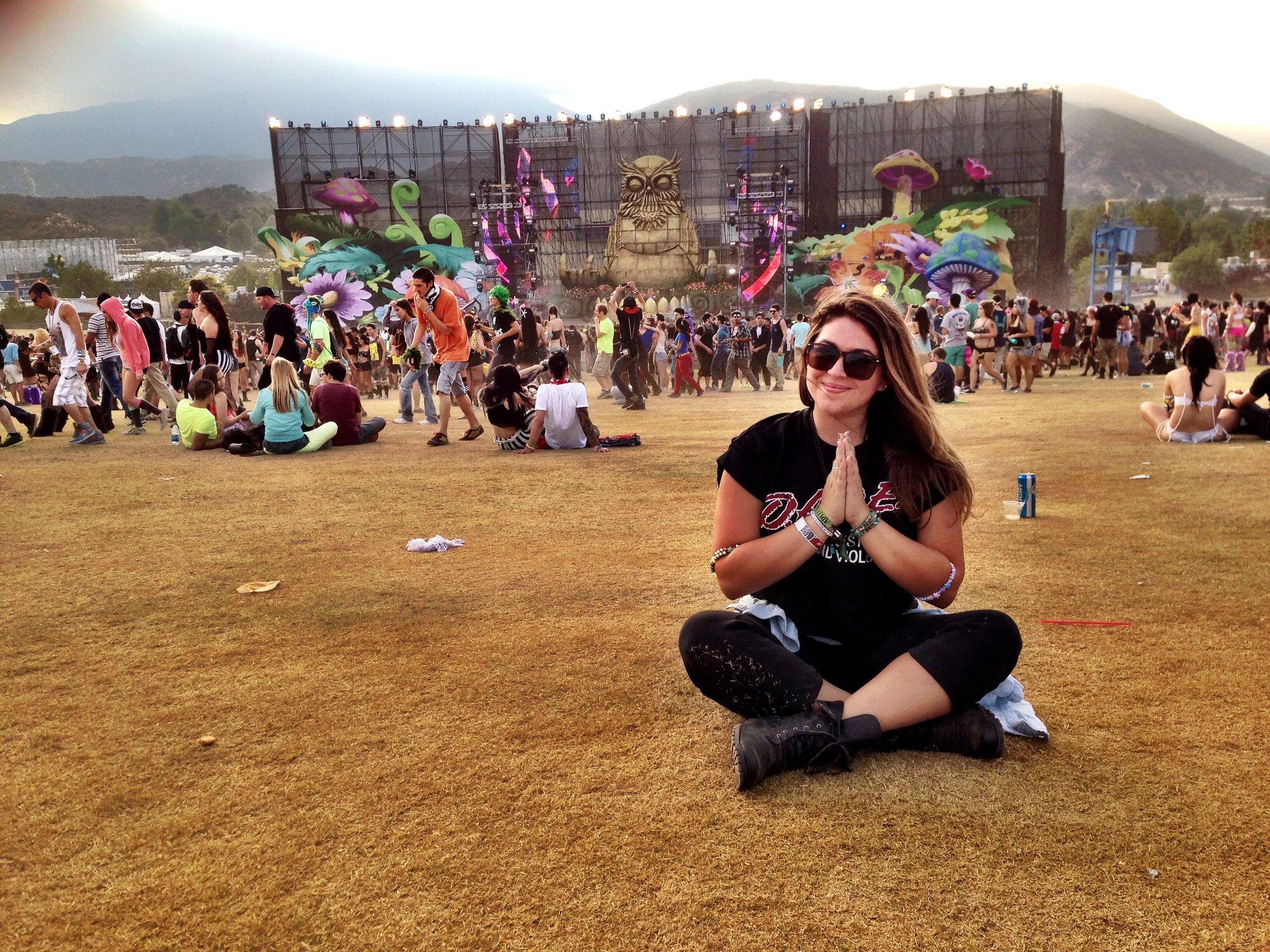 My days as a Music Journalist with peace love EDM